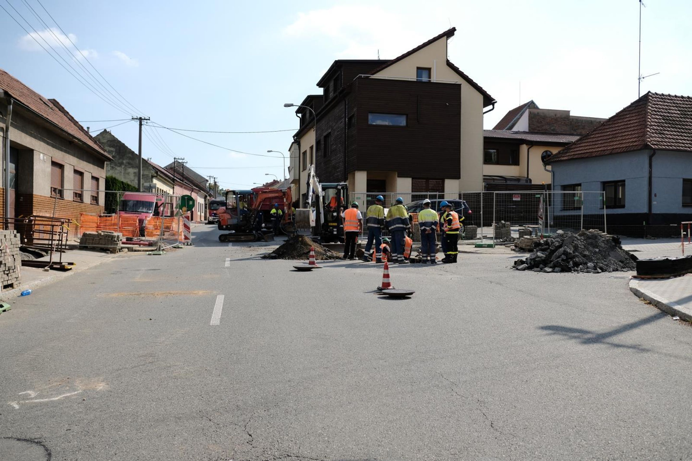Hasiči řešili únik plynu v Belcrediho ulici v Brně - 2 - GALERIE: Únik plynu v brněnské Belcrediho ulici (2/8)