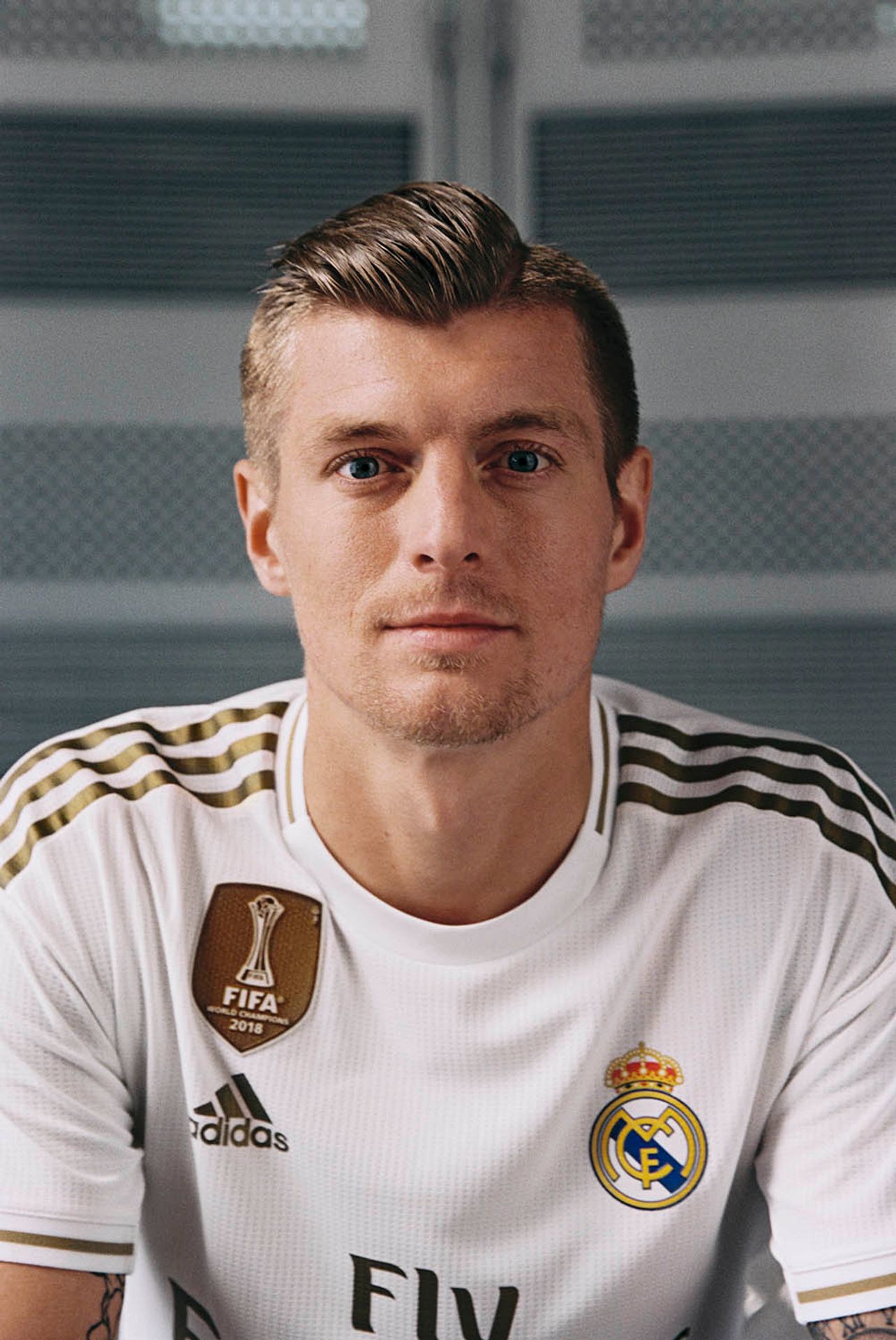 Fotbalisté Realu Madrid a nové dresy 4 - GALERIE: Real Madrid představil nové domácí dresy (4/4)