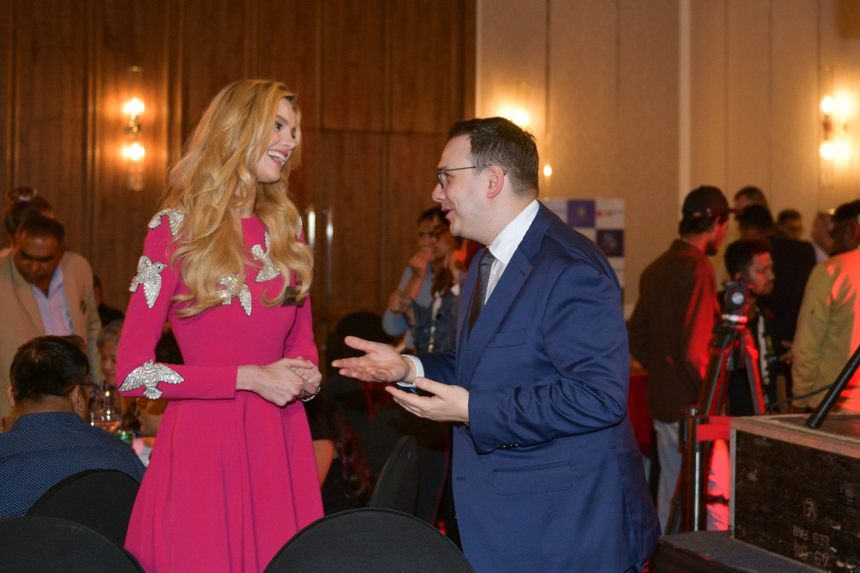 Ministr Zahraničí Jan Lipavský s Miss World Krystynou Pyszkovou @JanLipavsky (1) - Vítězka Miss World 2024 Krystyna Pyszková (6/10)