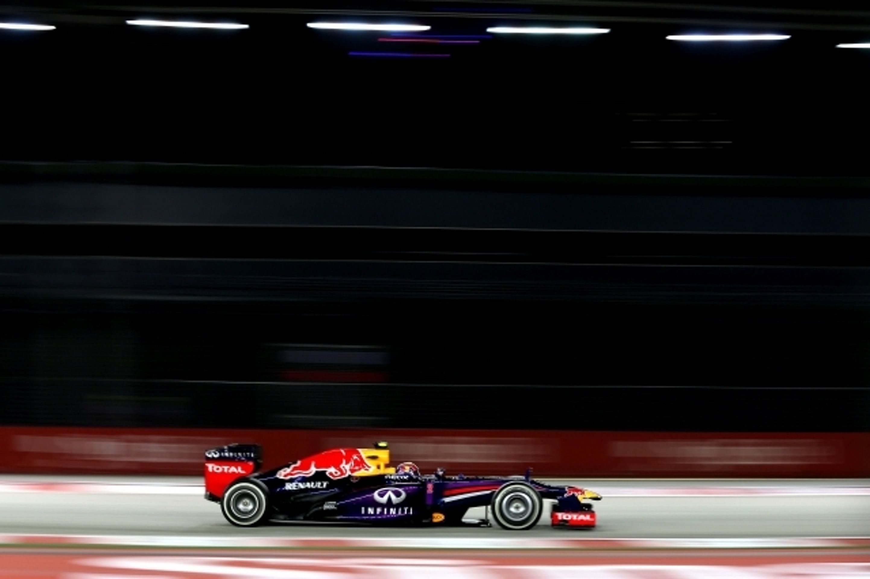 Vettel vyhrál kvalifikaci v Singapuru - 4 - Vettel vyhrál kvalifikaci v Singapuru (3/10)