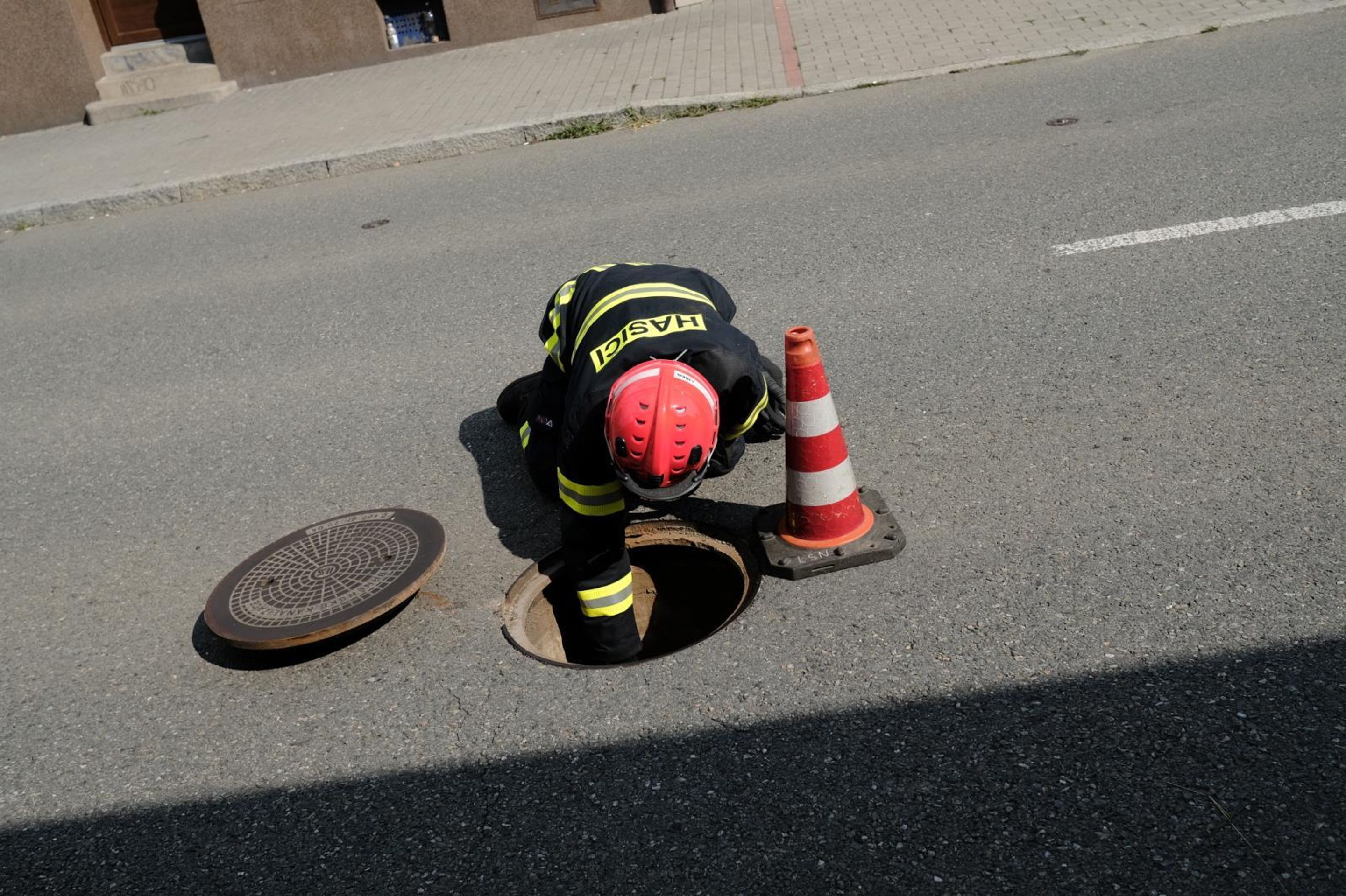 Hasiči řešili únik plynu v Belcrediho ulici v Brně - 8 - GALERIE: Únik plynu v brněnské Belcrediho ulici (8/8)