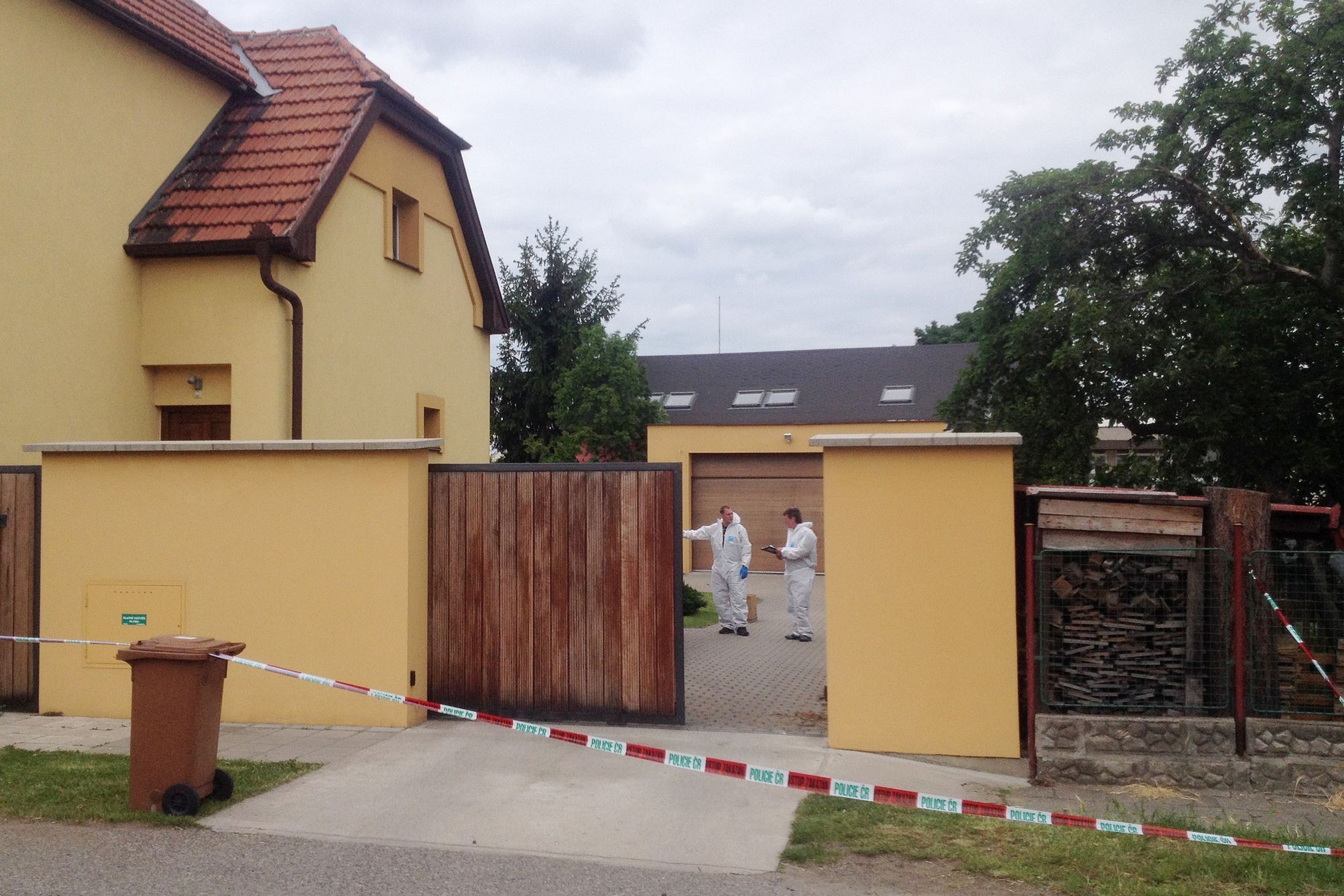 Vyšetřování vraždy v Kostelci nad Labem - 3 - GALERIE: Vyšetřování vraždy v Kostelci nad Labem (5/7)