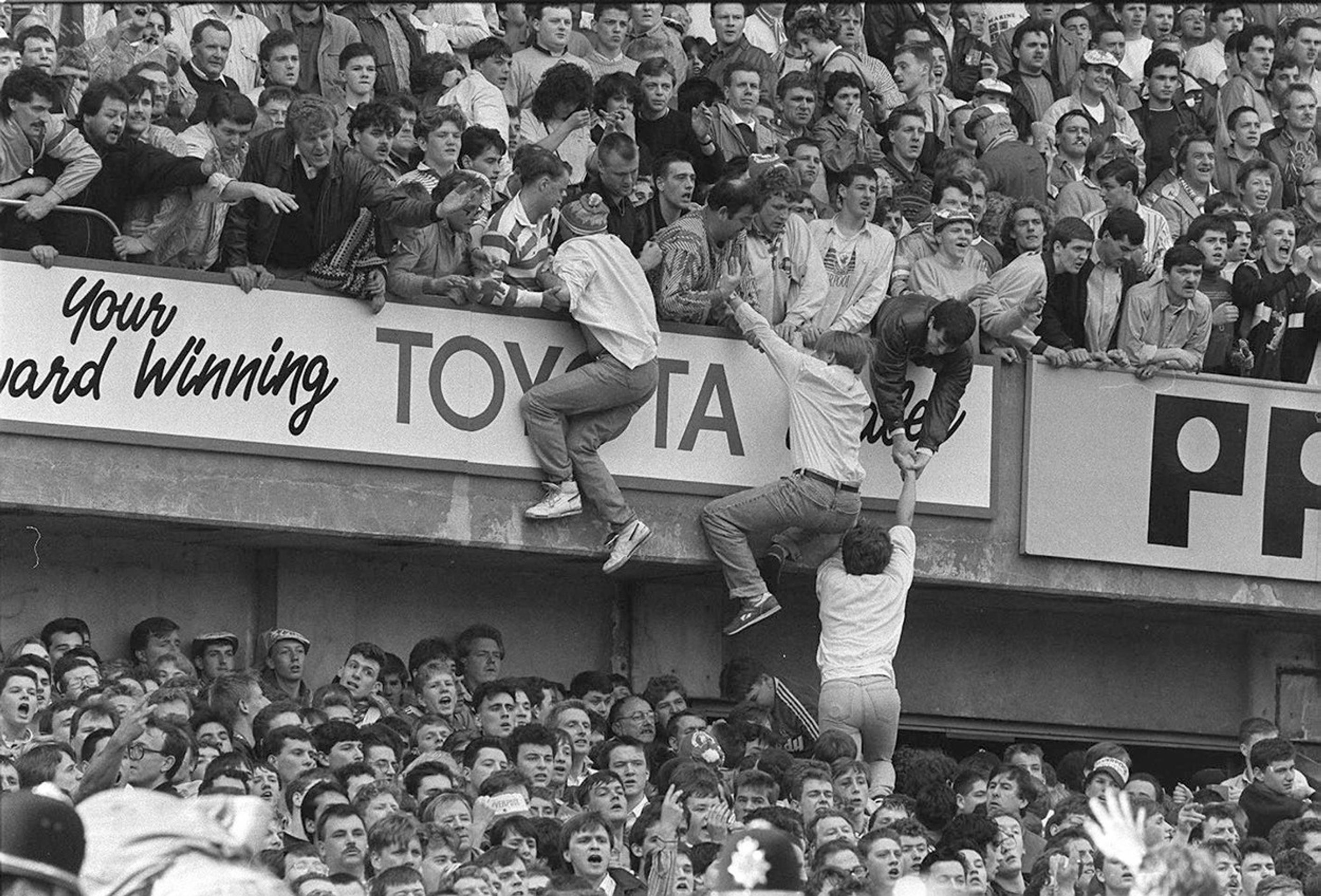 Tragédie na stadionu Hillsborough - 4 - GALERIE: Tragédie na stadionu Hillsborough (3/6)