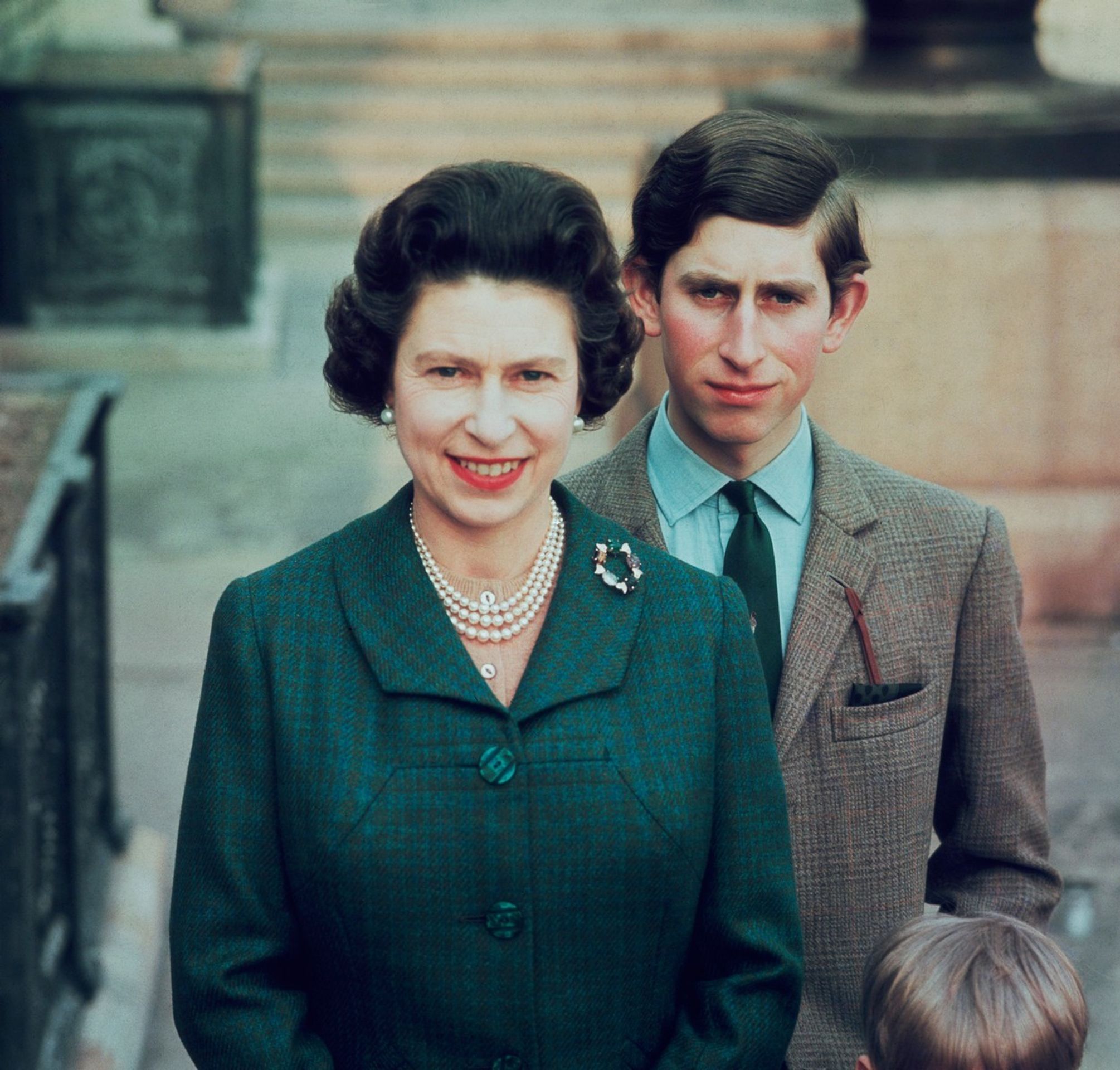 Královna Alžběta II. - 1969, s princem Charlesem - GALERIE: Život Královny Alžběty II. (6/11)