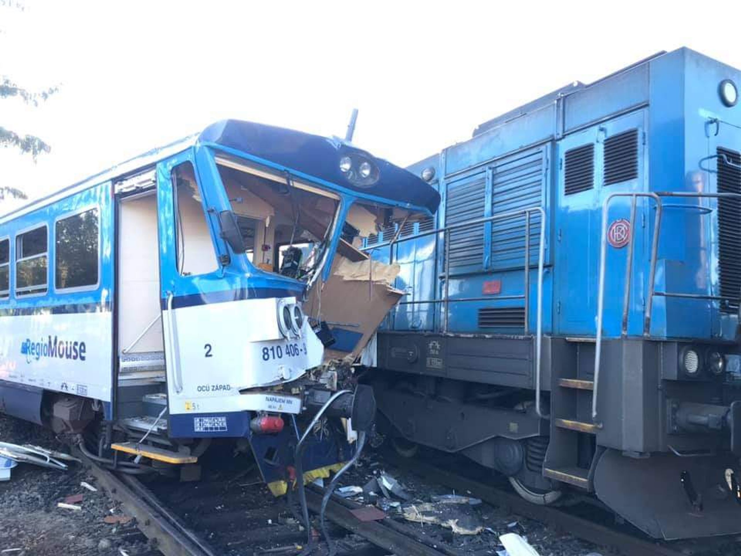 Osobní vlak se ve Kdyni srazil s diagnostickou soupravou - GALERIE: Nehoda vlaku ve Kdyni (7/8)