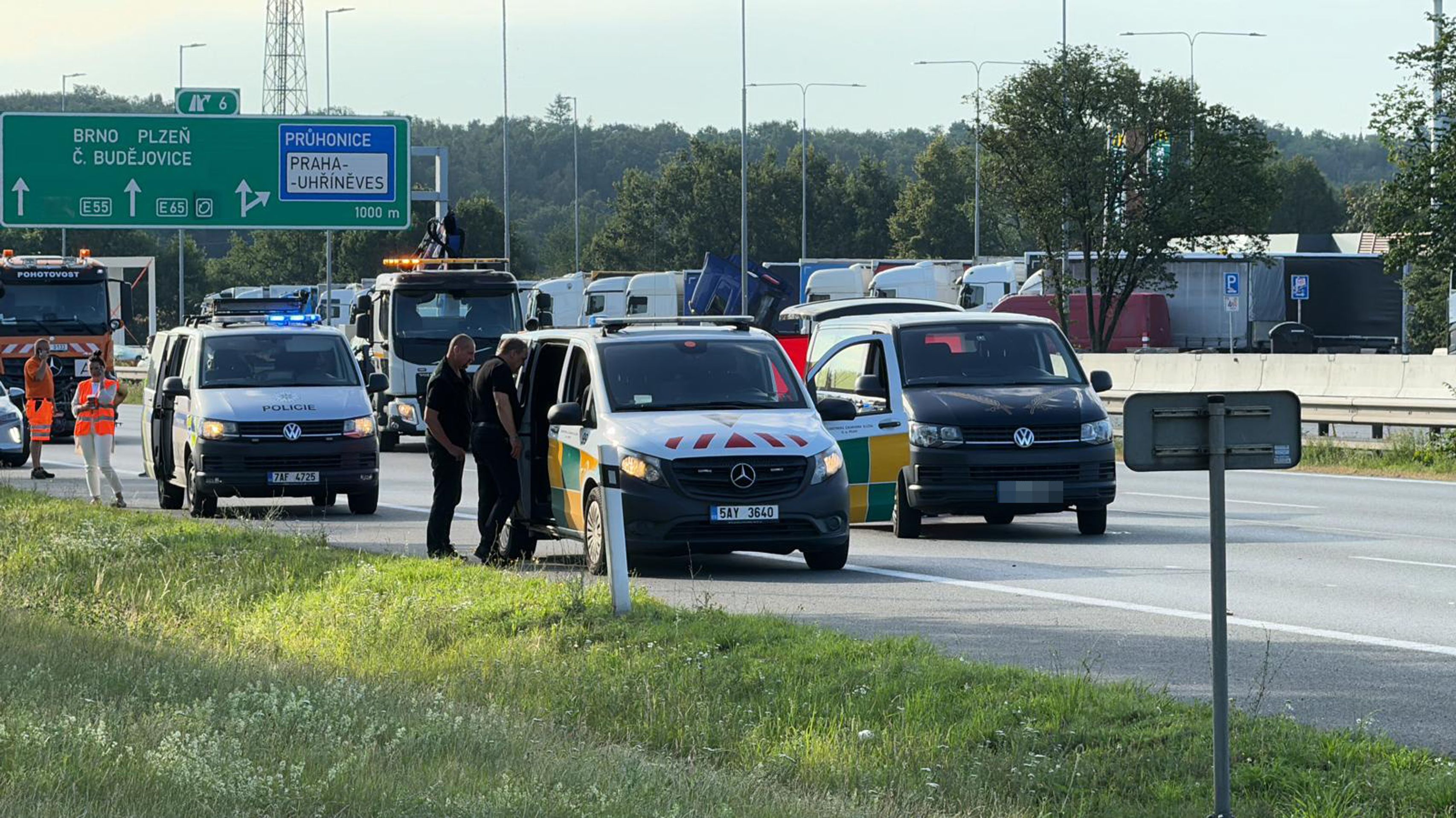 Vážná dopravní nehoda na D1 (13) - Vážná dopravní nehoda na D1 (9/21)