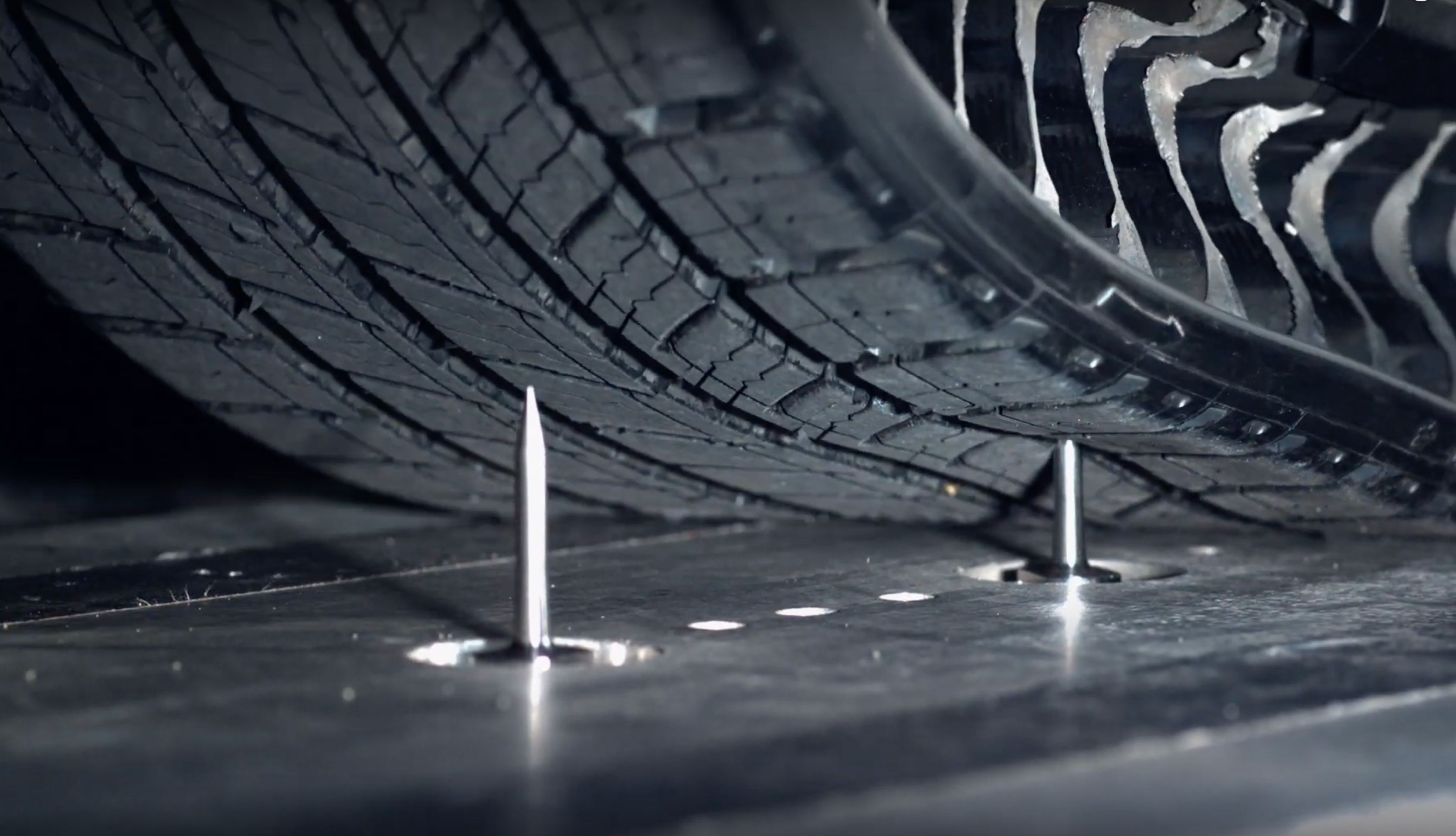 Bezvzduchové pneumatiky Uptis - Fotogalerie: Prototyp nezničitelných pneumatik od Michelinu (8/9)