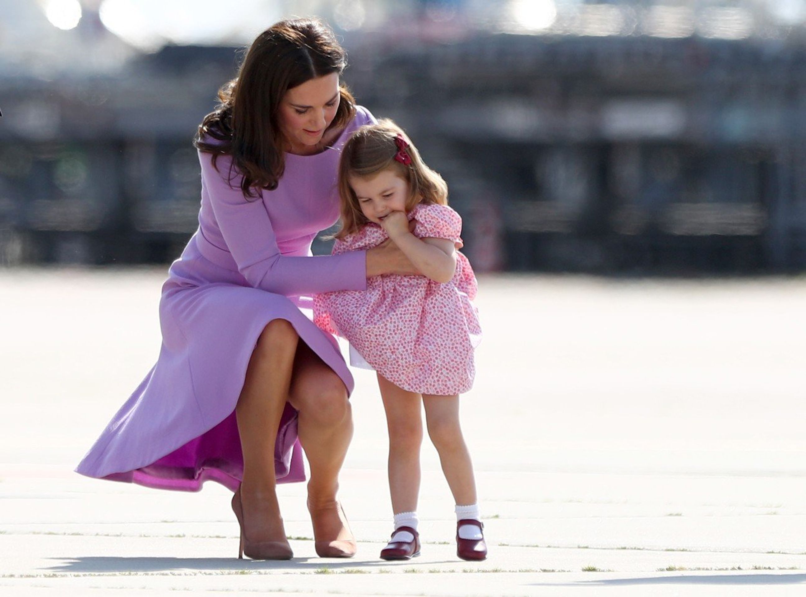 Kate s dcerou Charlotte - GALERIE: William a Kate s dětmi (1/16)