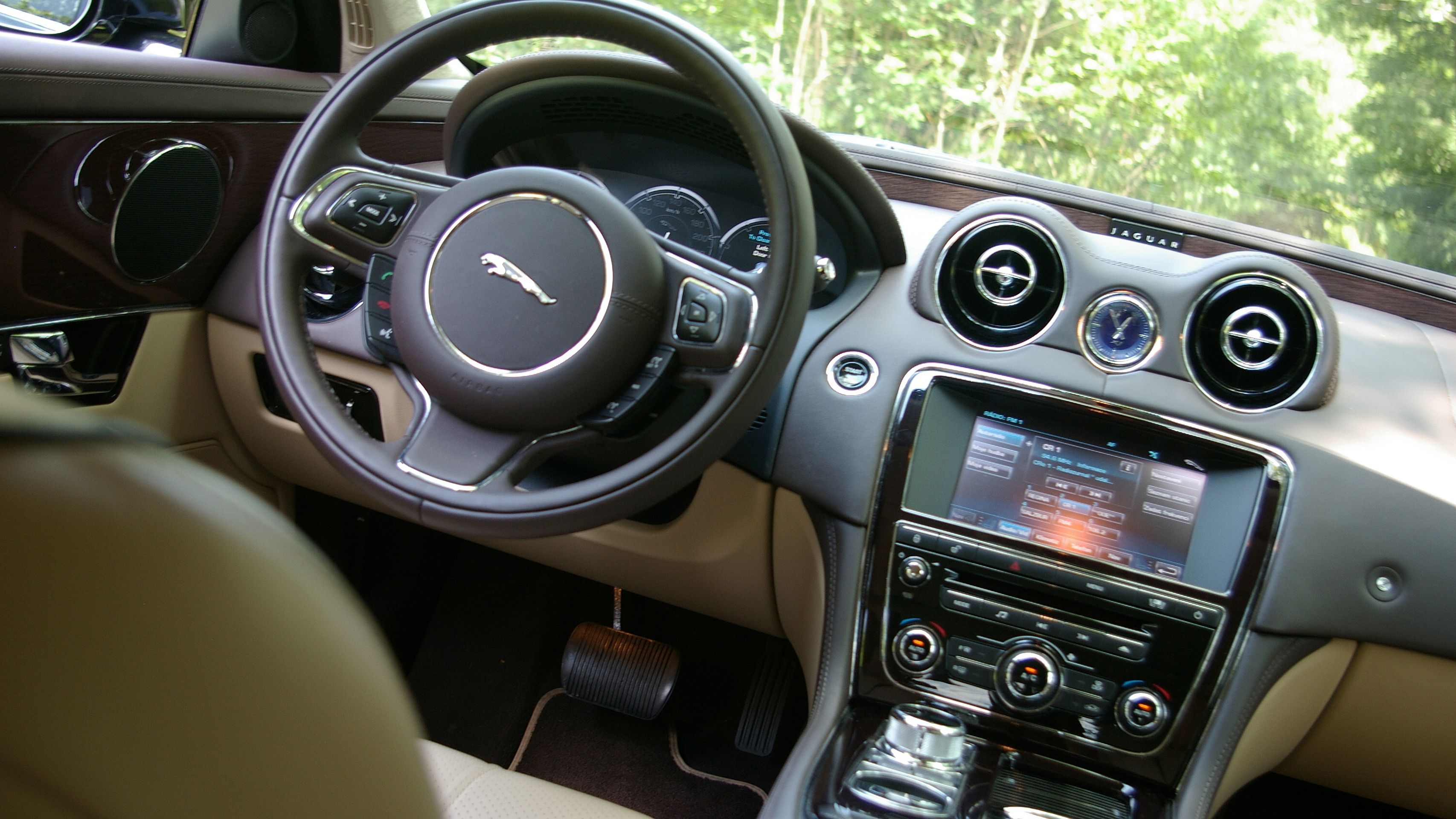 Jaguar XJ - 10 - GALERIE Jaguar XJ (10/12)