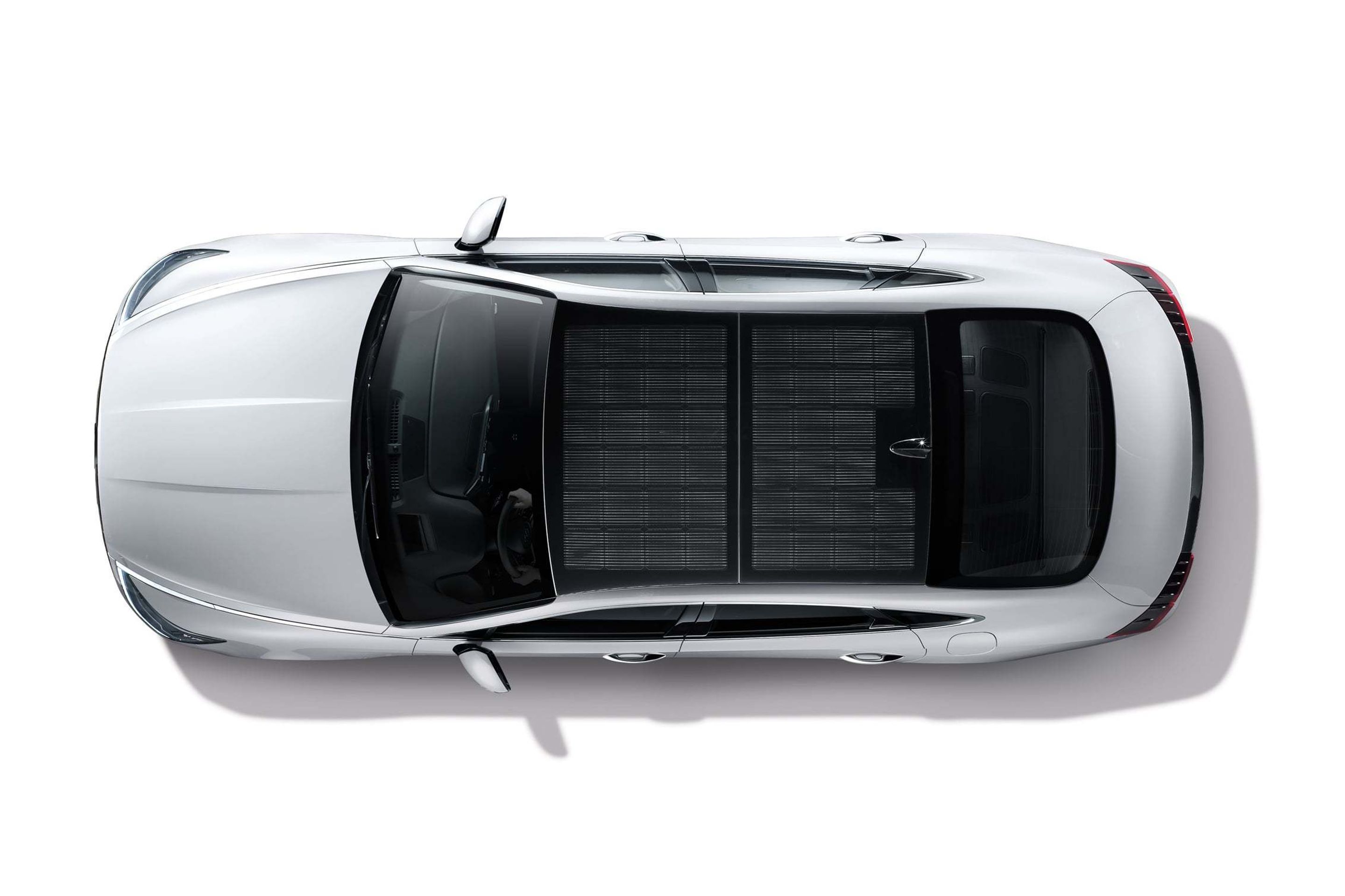 Hyundai Sonata Hybrid - 6 - Fotogalerie: Hyundai Sonata Hybrid má solární panely na střeše (3/4)