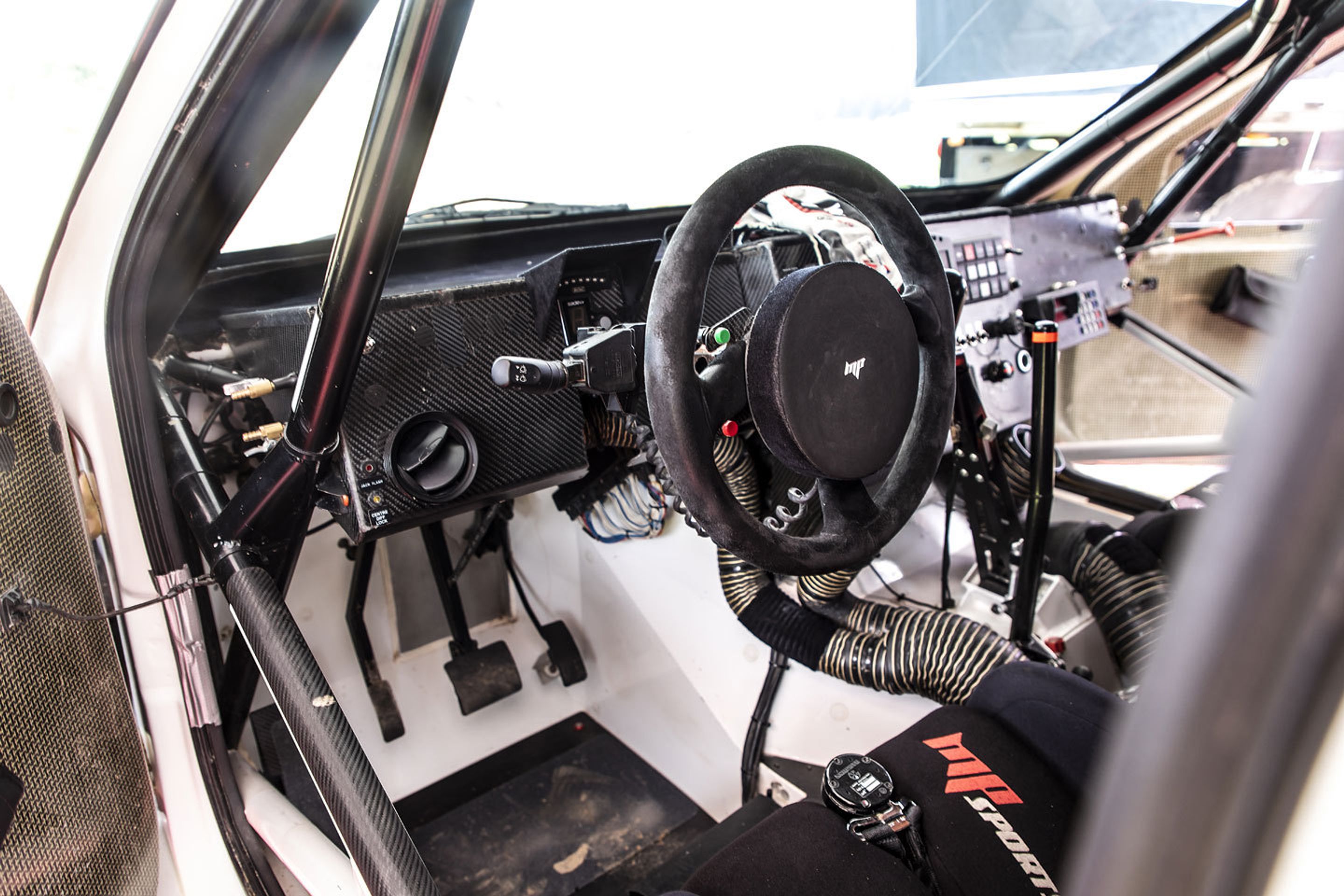 Martin Prokop a Ranger Raptor na tankodromu - 7 - GALERIE: Martin Prokop na tankodromu s Ranger Raptorem (10/16)
