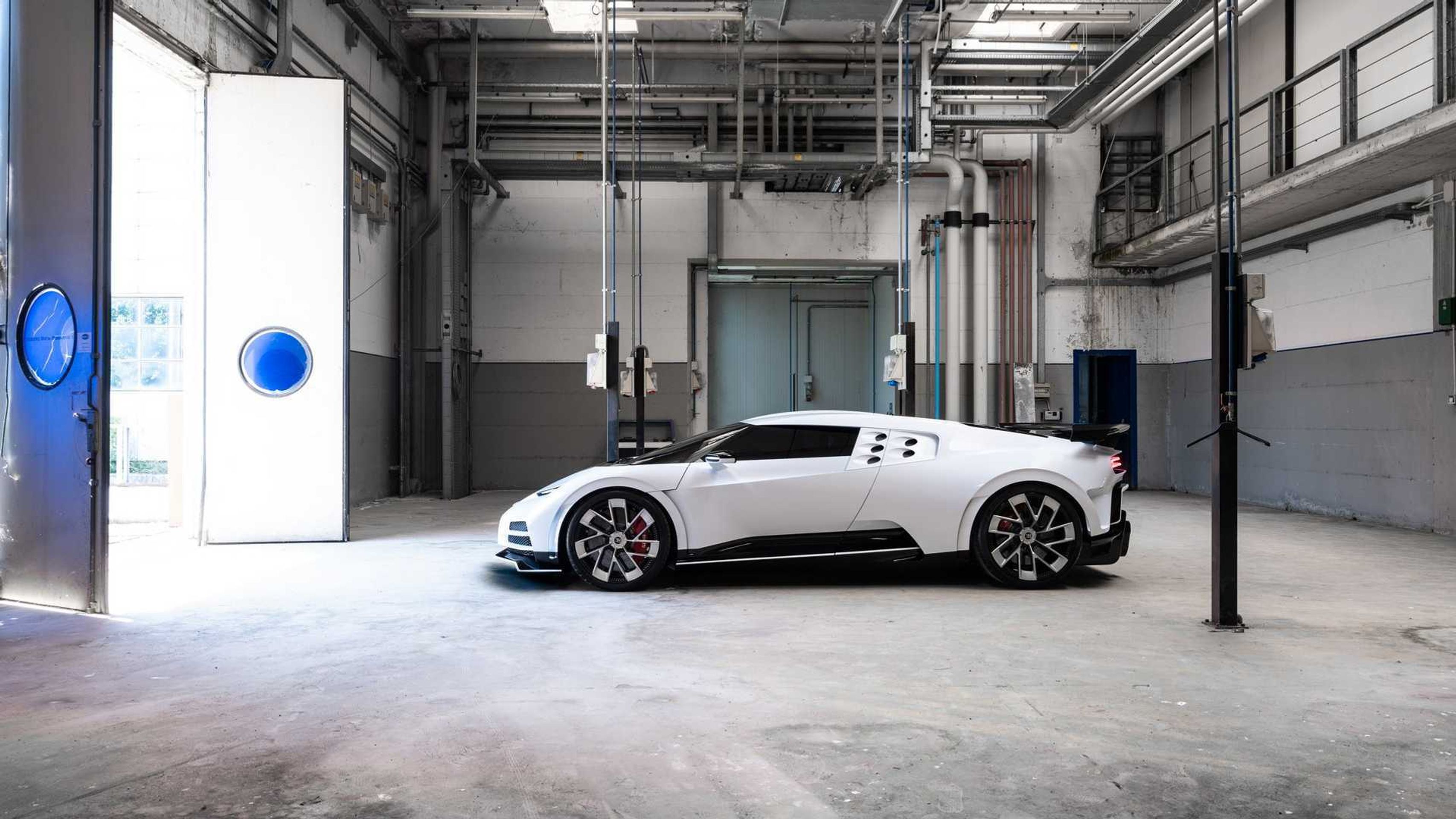 Bugatti Centodieci - 55 - Fotogalerie: Úžasné Bugatti Centodieci (14/23)