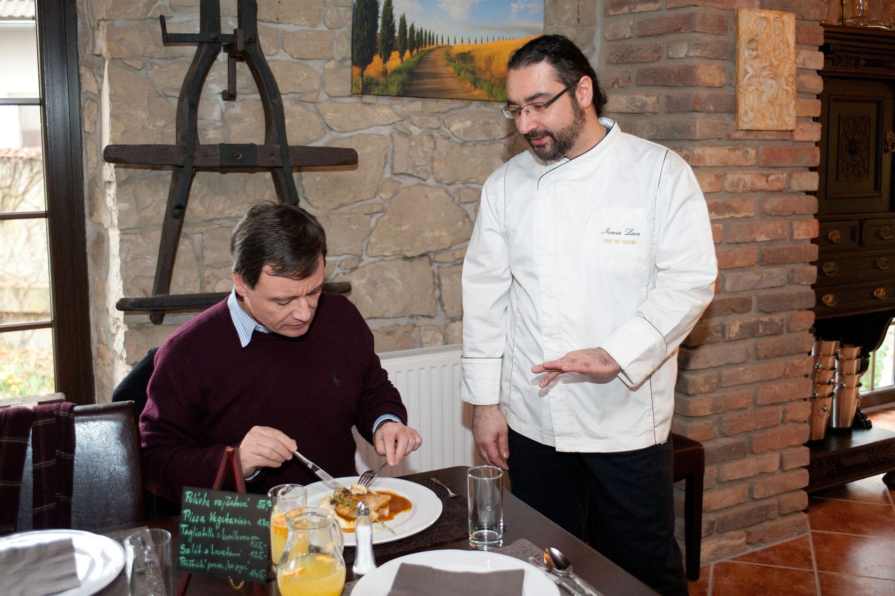 Restaurace Davida Ratha - 2 - GALERIE: David Rath si v Hostivici otevřel restauraci (9/10)