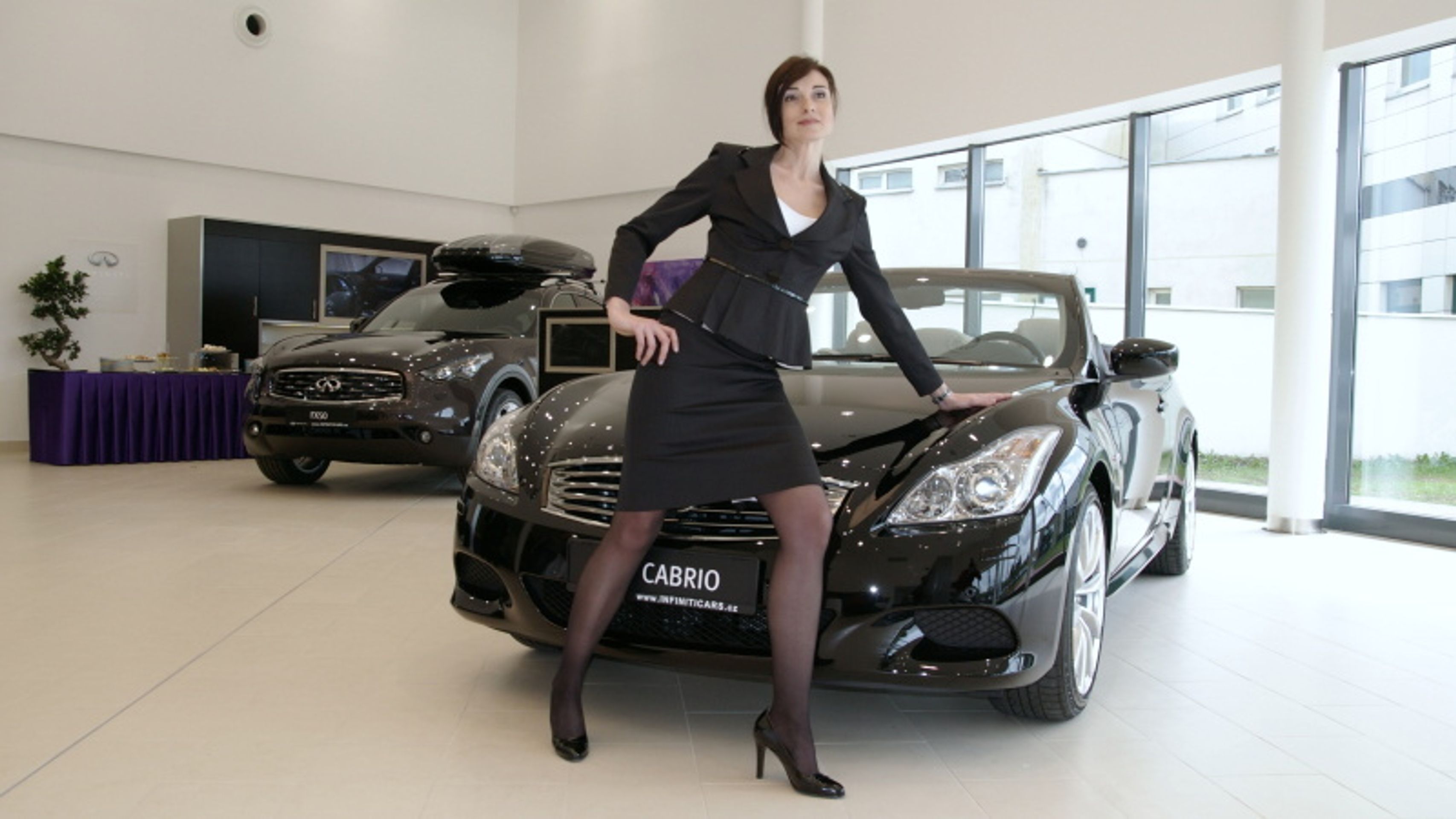 Infiniti G37 Cabrio - GALERIE Novinky auta červen (2/7)