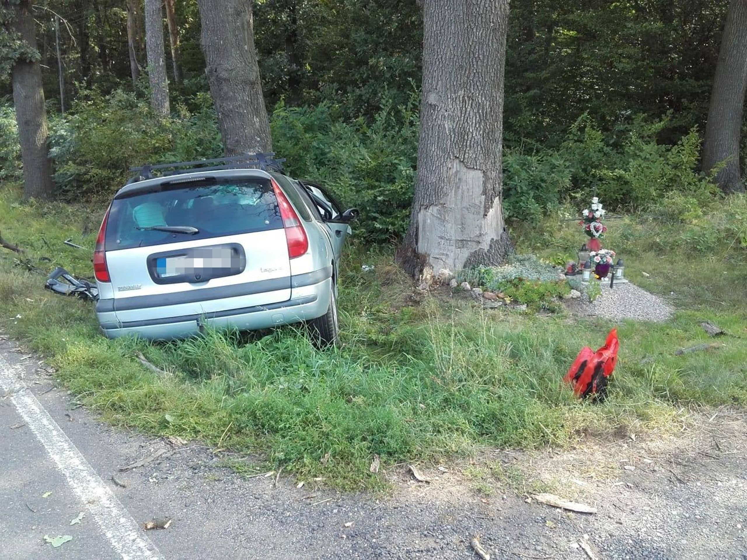 Tragická nehoda u obce Chedrbí - GALERIE: Tragická nehoda u Chedrbí (2/6)