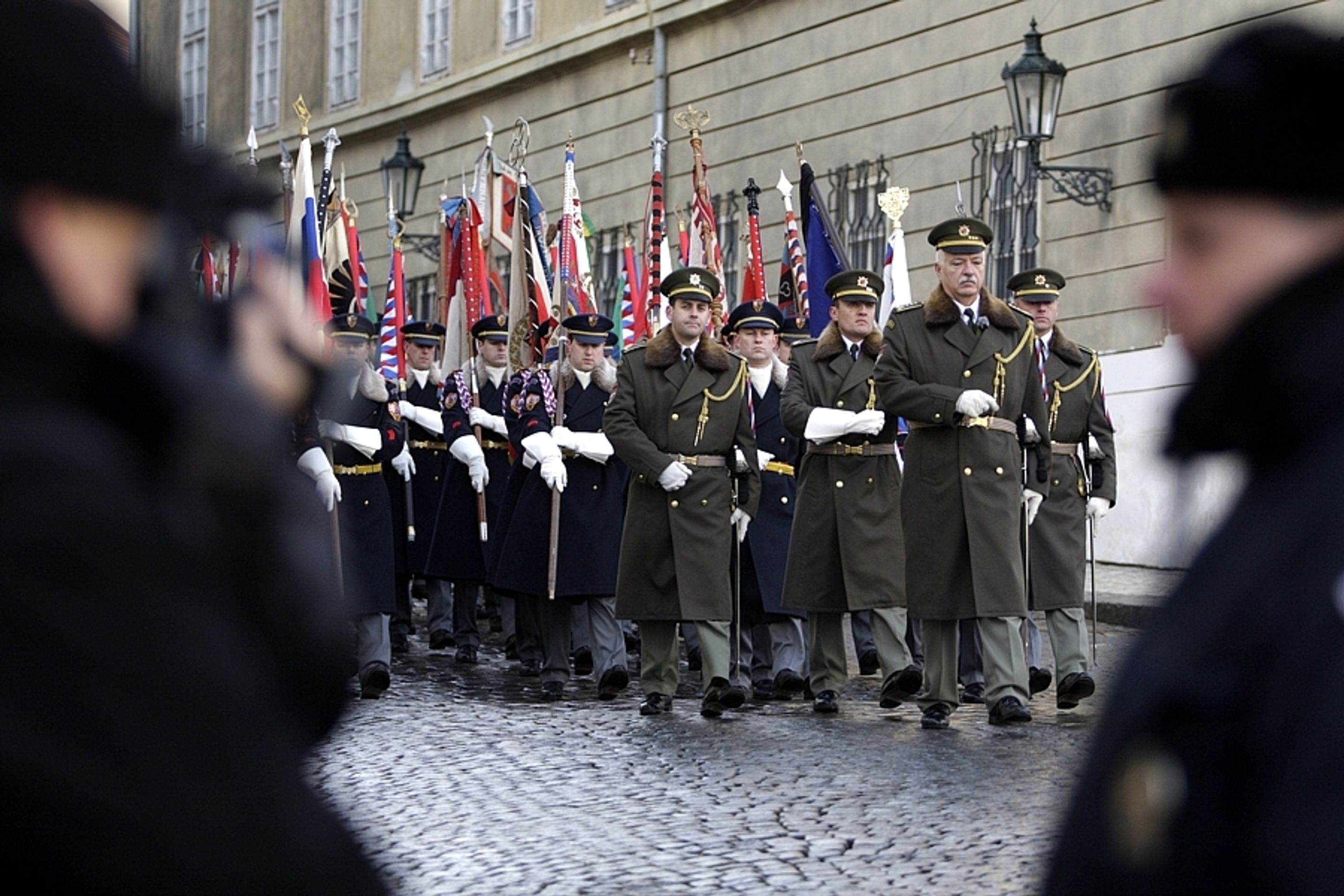 Průvod s rakví Václava Havla - 10 - GALERIE: Smuteční průvod za Václava Havla (20/28)