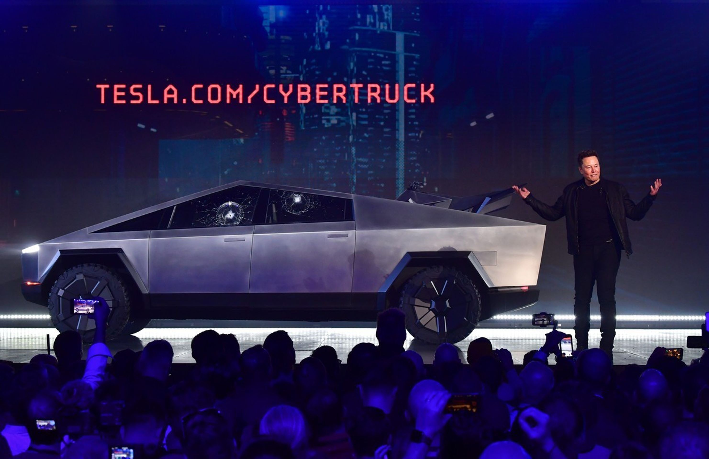 Tesla Cybertruck - 1 - GALERIE: Tesla Cybertruck (4/4)