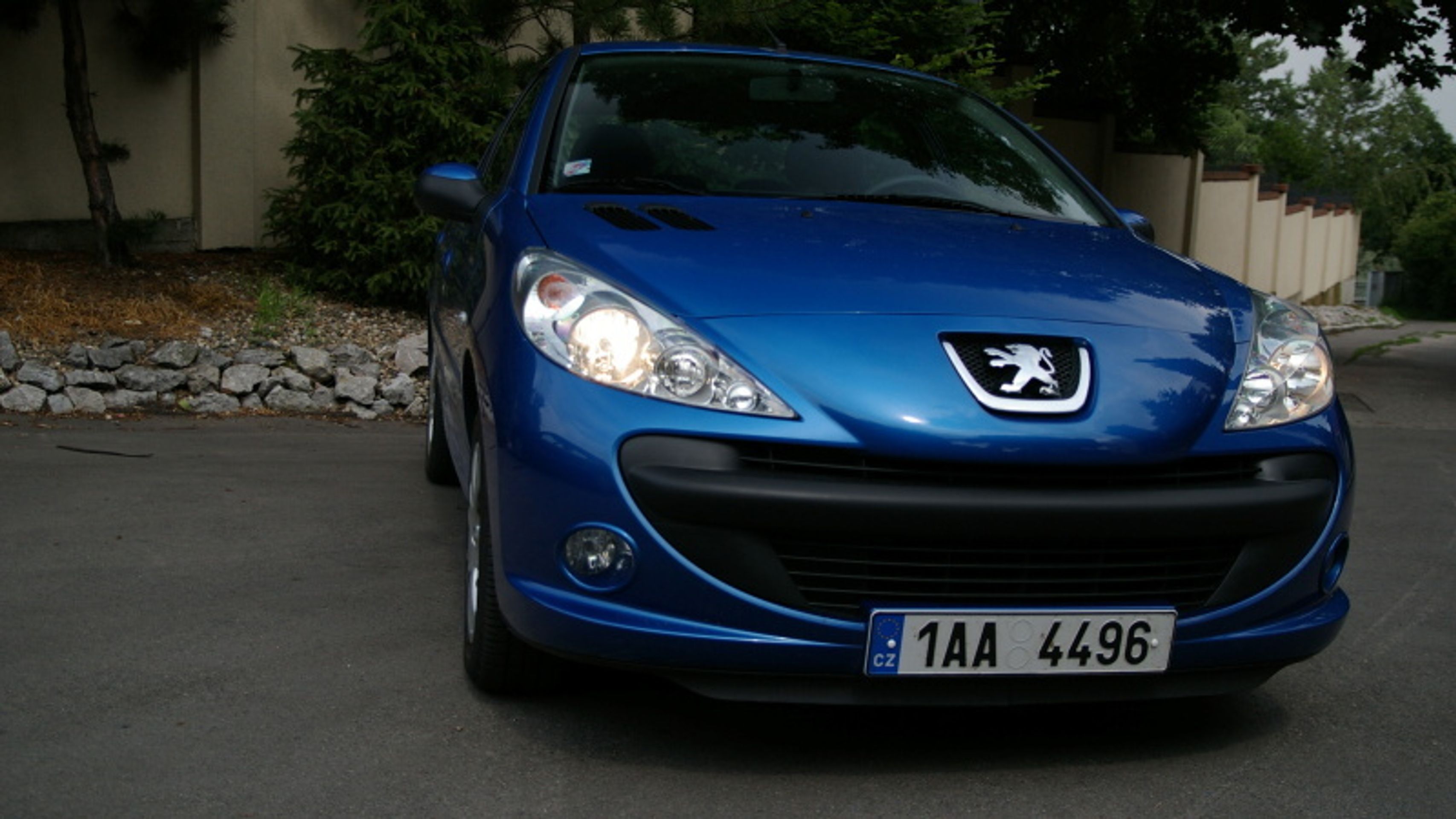 Peugeot 206+ - Nejlevnější auta v ČR (16/22)