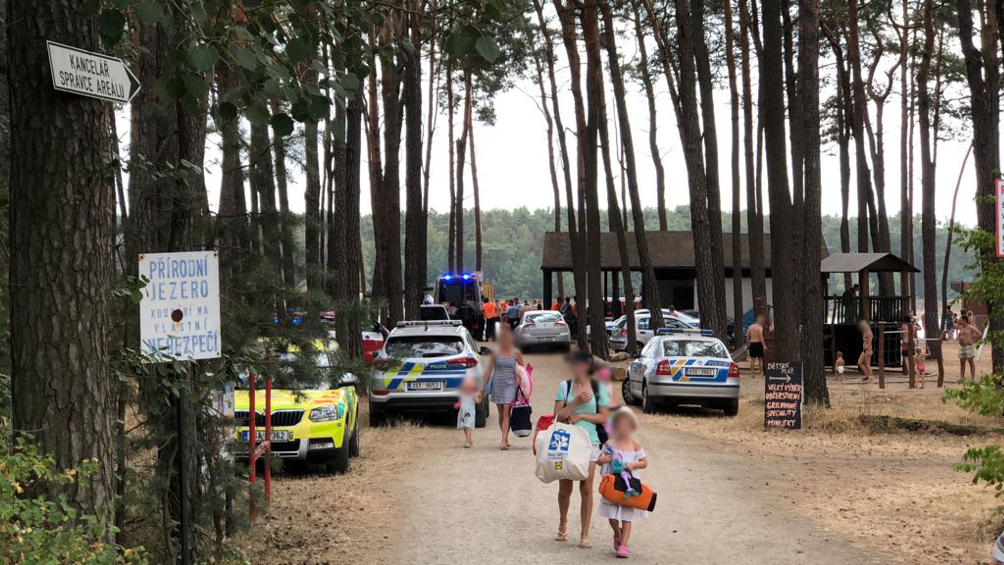 Pátrání po dvou chlapcích u jezeru Lhota u Brandýsa nad Labem - 1 - GALERIE: Pátrání po dvou chlapcích u jezeru Lhota u Brandýsa nad Labem (1/7)