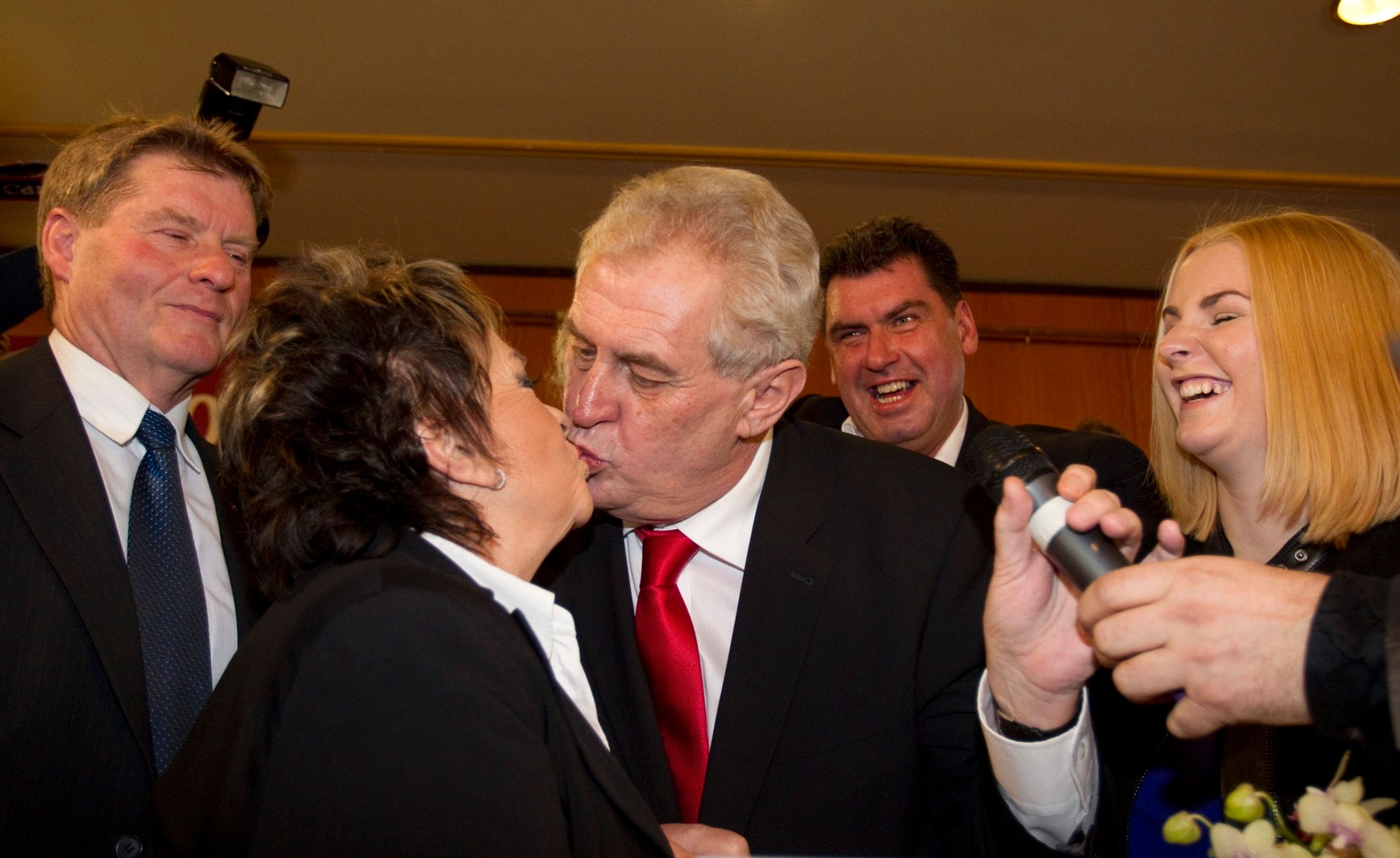 Jiřina Bohdalová a Miloš Zeman, 26. 1. 2013 - Miloš Zeman a Ivana Zemanová (22/35)