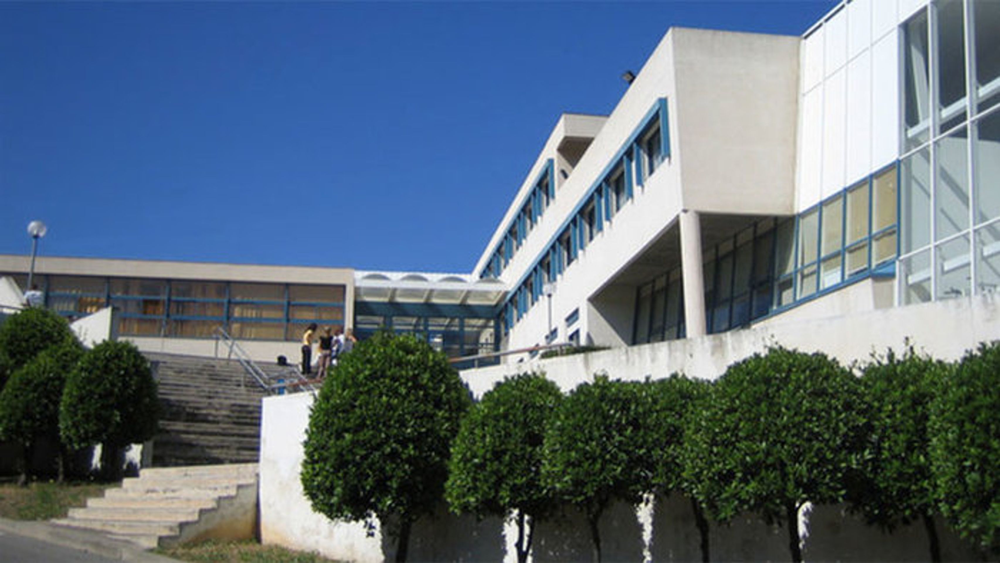Lycée Alexis de Tocqueville - GALERIE: Střelba ve škole ve Francii (1/5)
