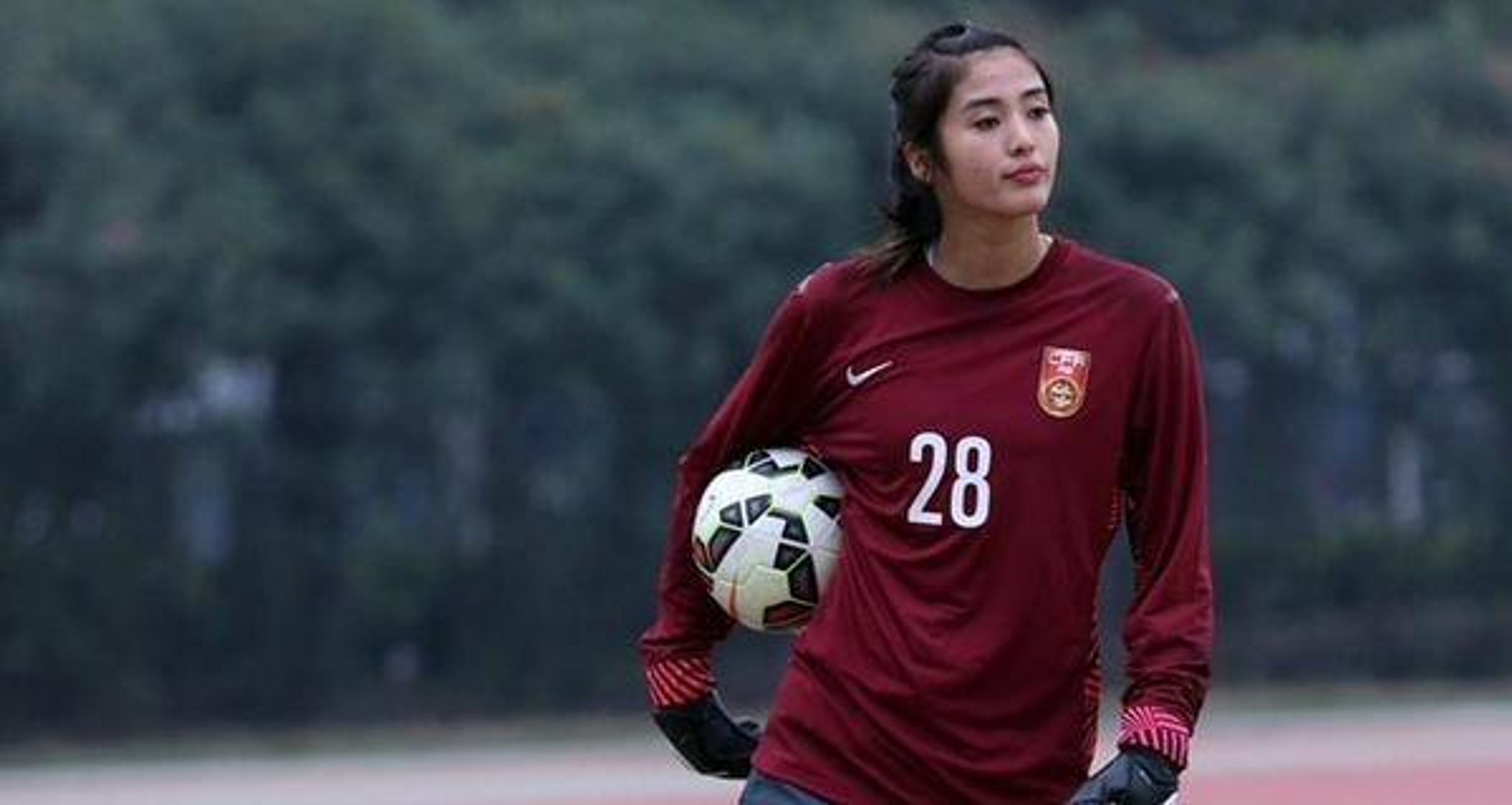 Krásná čínská fotbalistka - 2 - GALERIE: Zhao Lina (2/5)