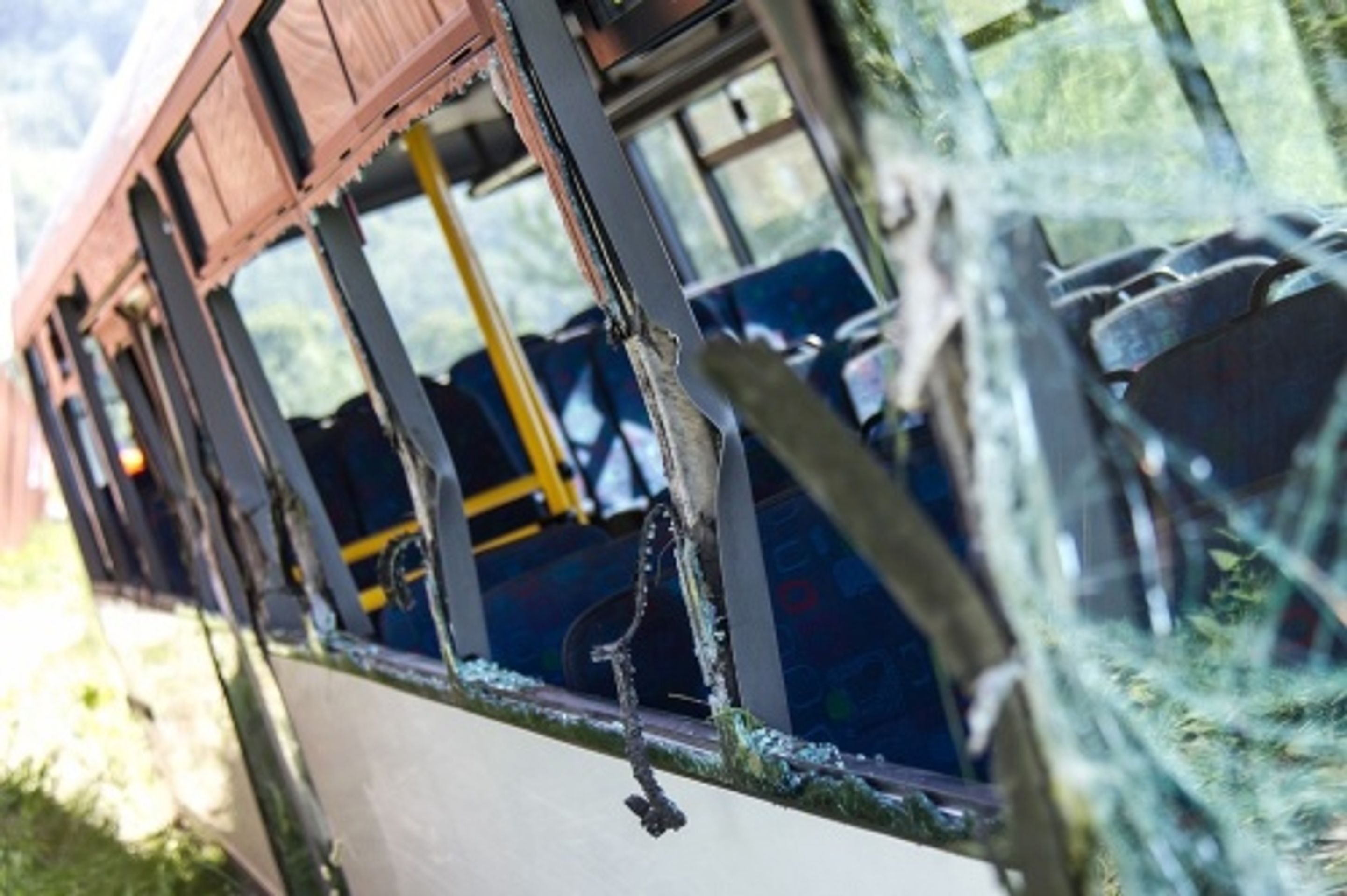 Nehoda autobusu - GALERIE: Vážná nehoda autobusu na Novojičínsku (4/19)