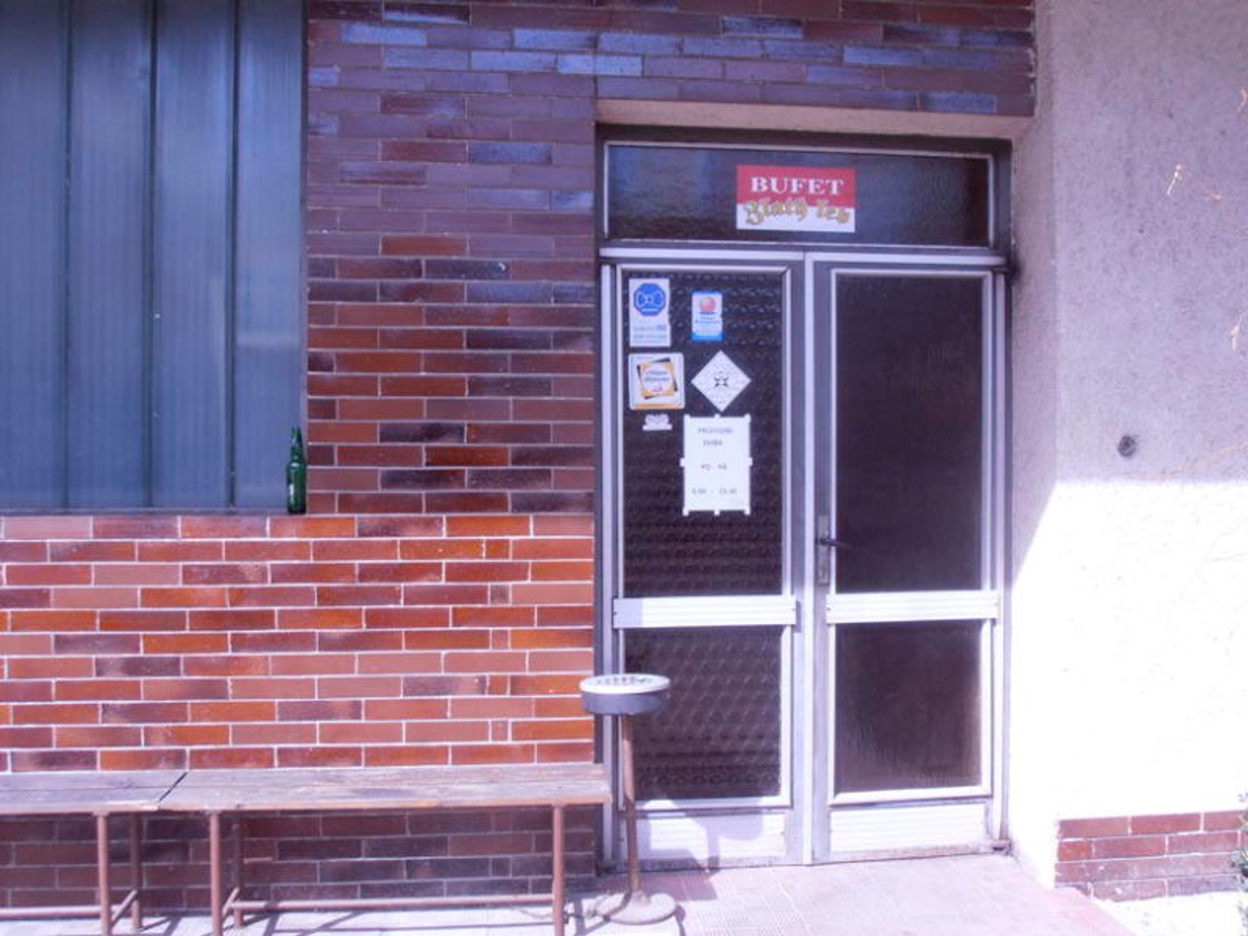 Hygiena uzavřela další provozovny - Zlatý lev, Velké Meziříčí - 2 - GALERIE: Hygiena uzavřela další provozovny (19/28)