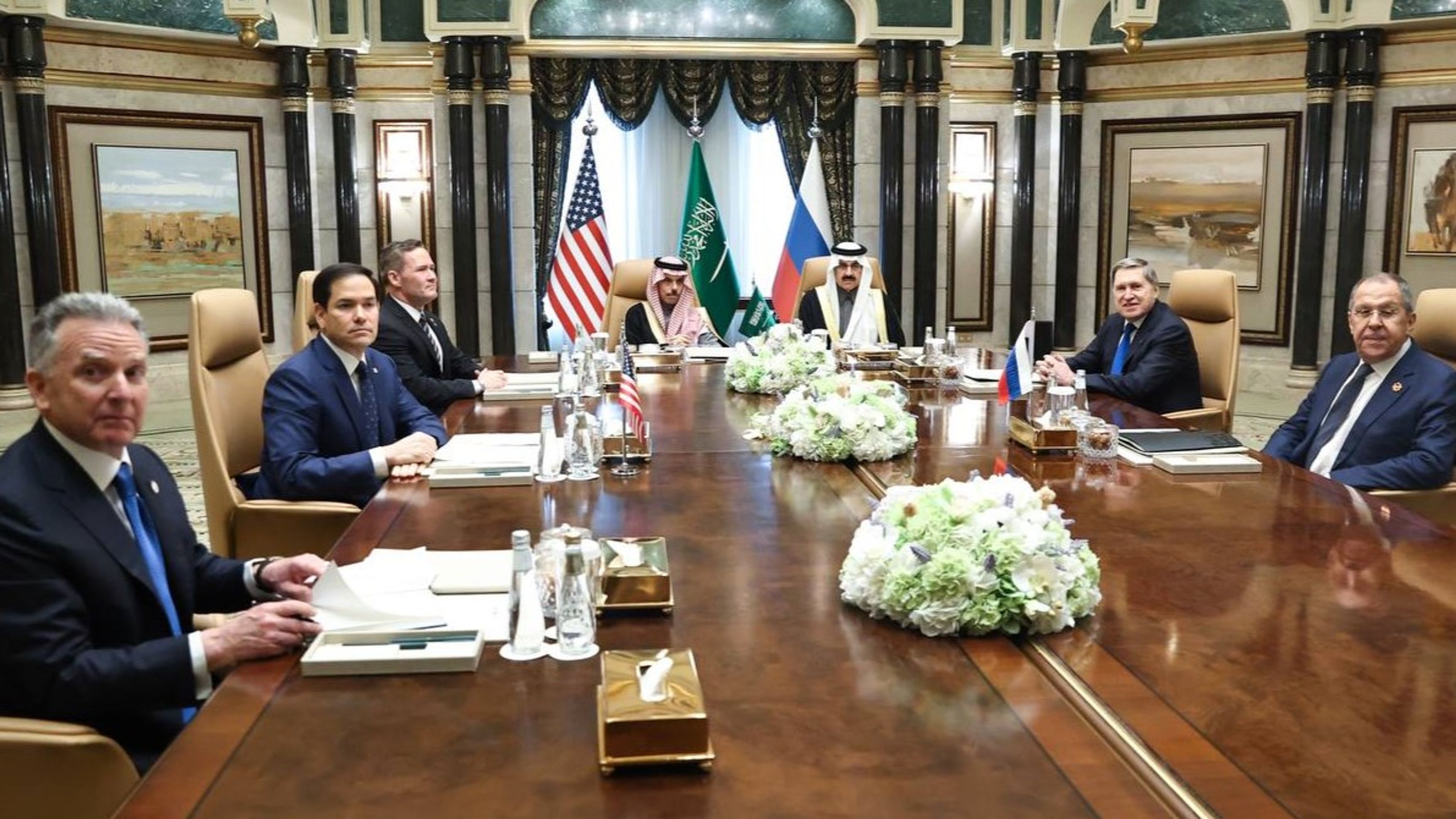Setkání v Saúdské Arábii - Setkání delegací USA a Ruska v Saúdské Arábii (5/6)