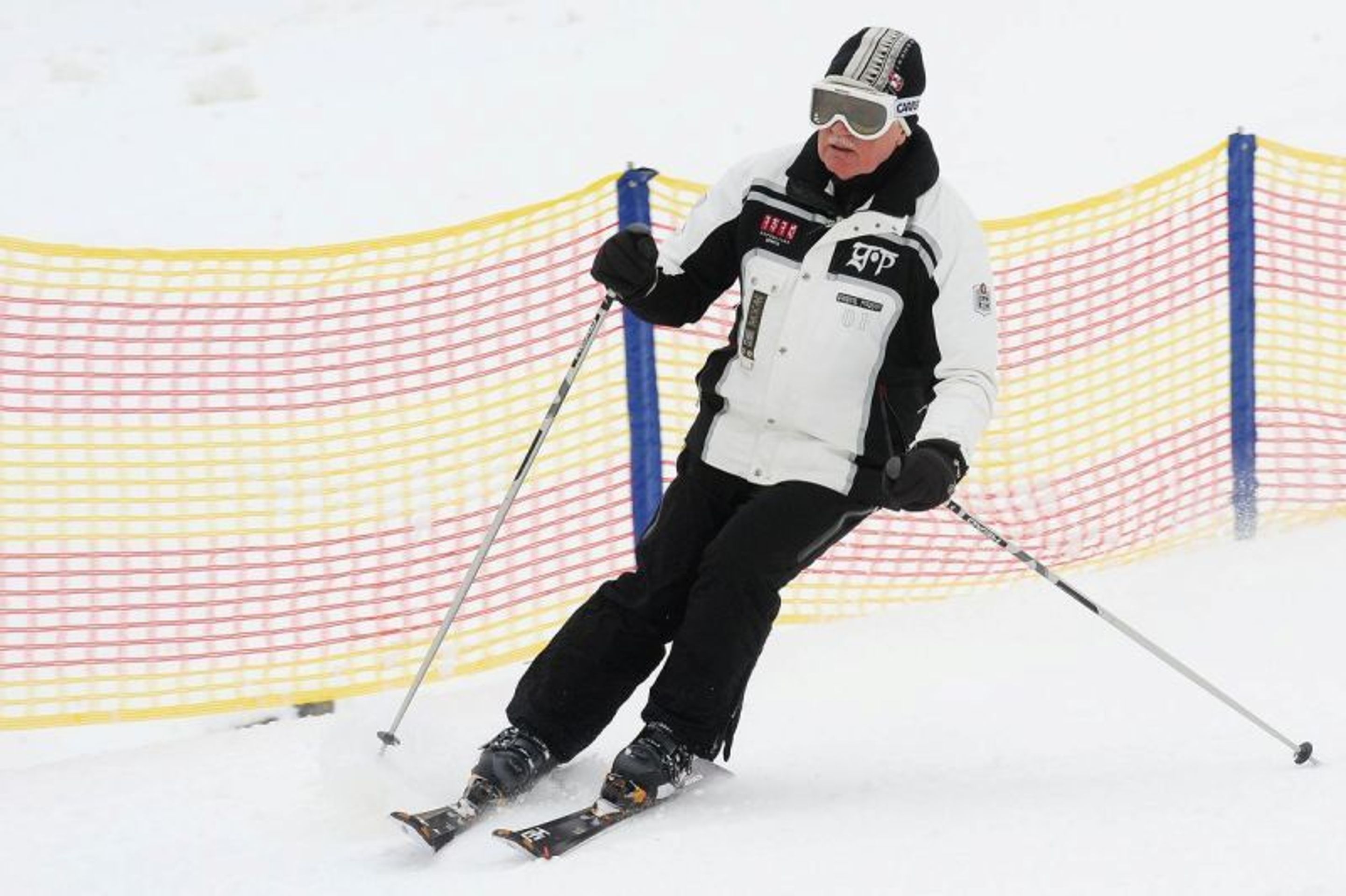 Exprezident Klaus lyžuje na Monínci - 15 - GALERIE: Klaus lyžuje na Monínci v roce 2014 (15/29)