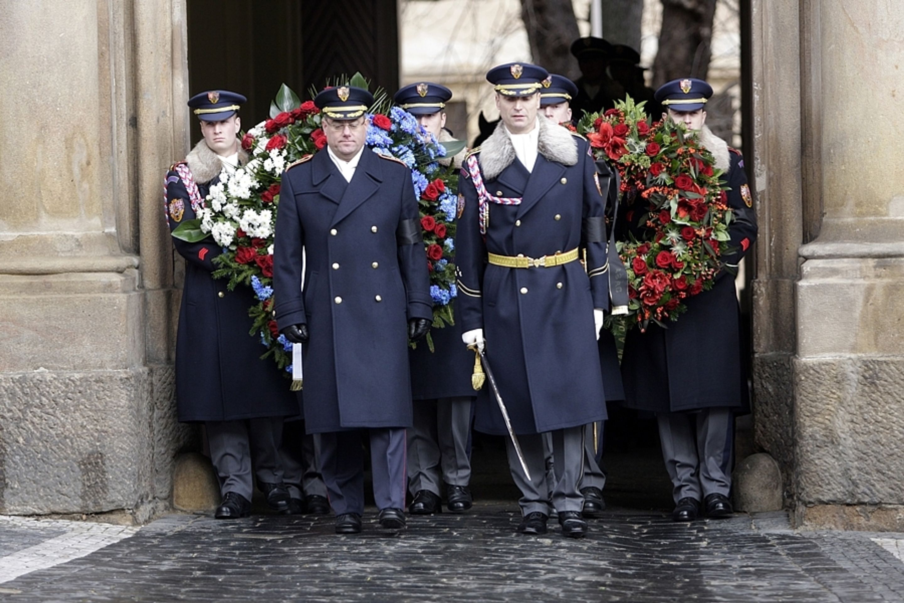 Průvod s rakví Václava Havla - 12 - GALERIE: Smuteční průvod za Václava Havla (18/28)