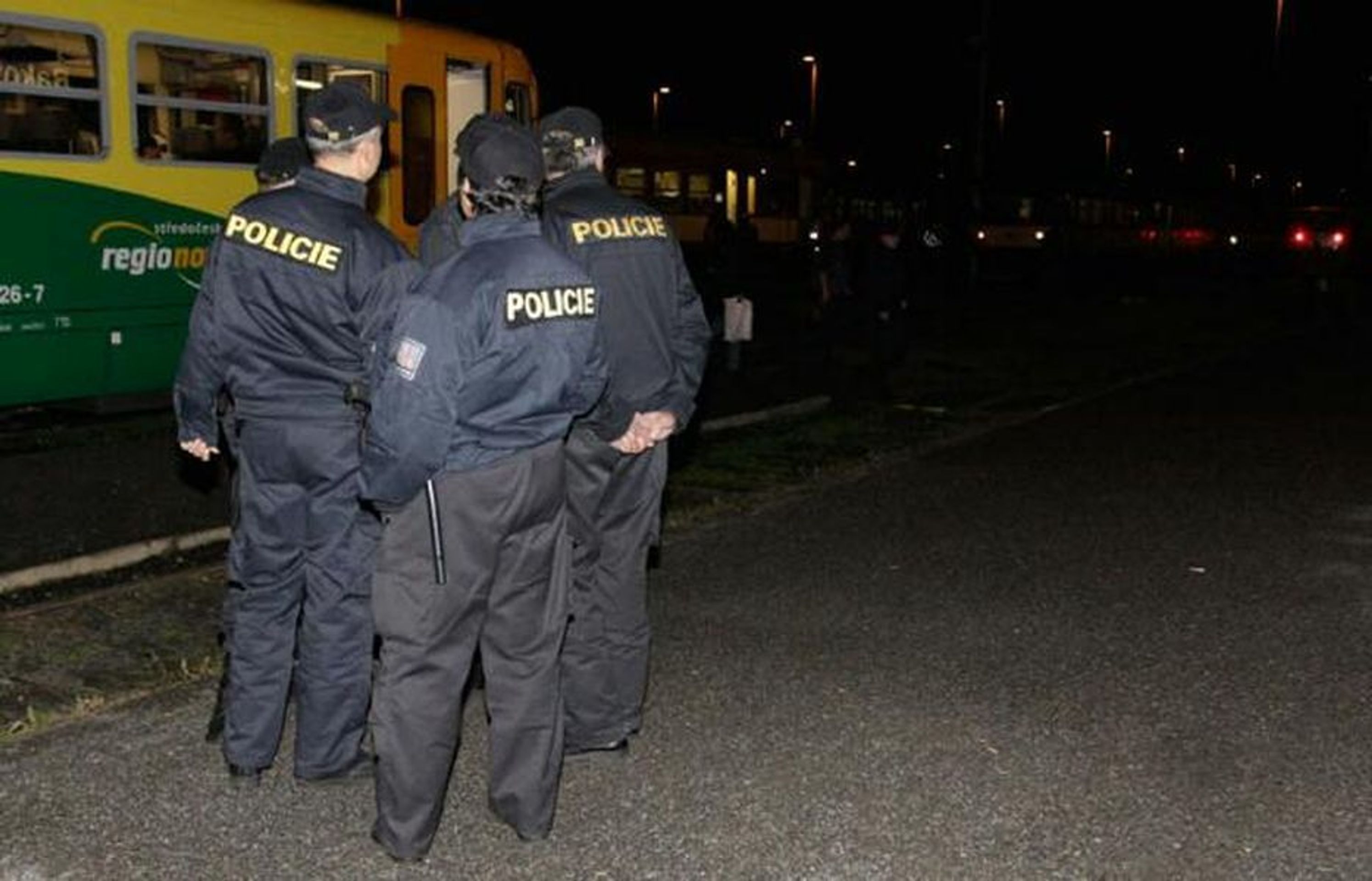 Pochod extrémistů v Rakovníku - Galerie: Pochod v Rakovníku (7/12)