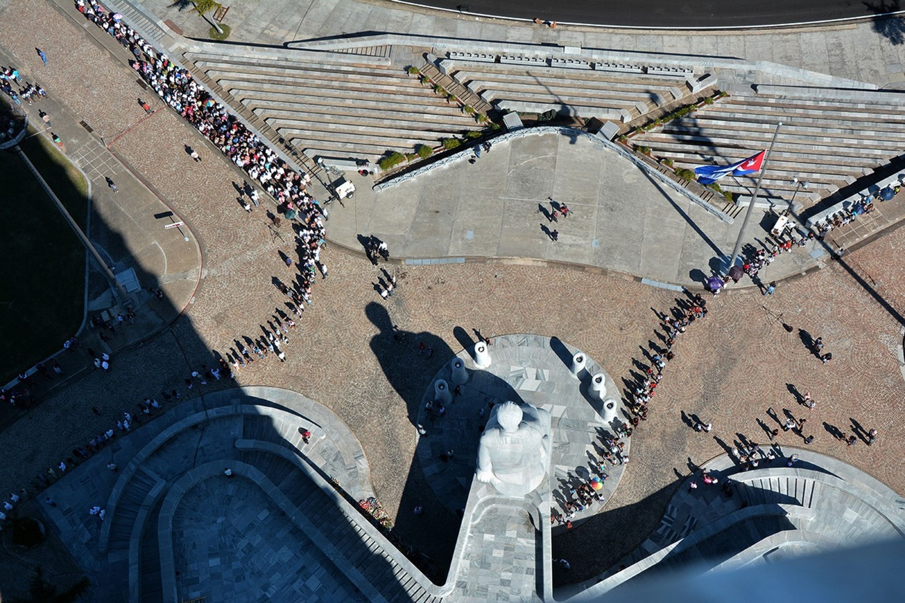 Kubánci truchlí za Fidela Castra - 5 - GALERIE: Kubánci truchlí za Fidela Castra (5/5)