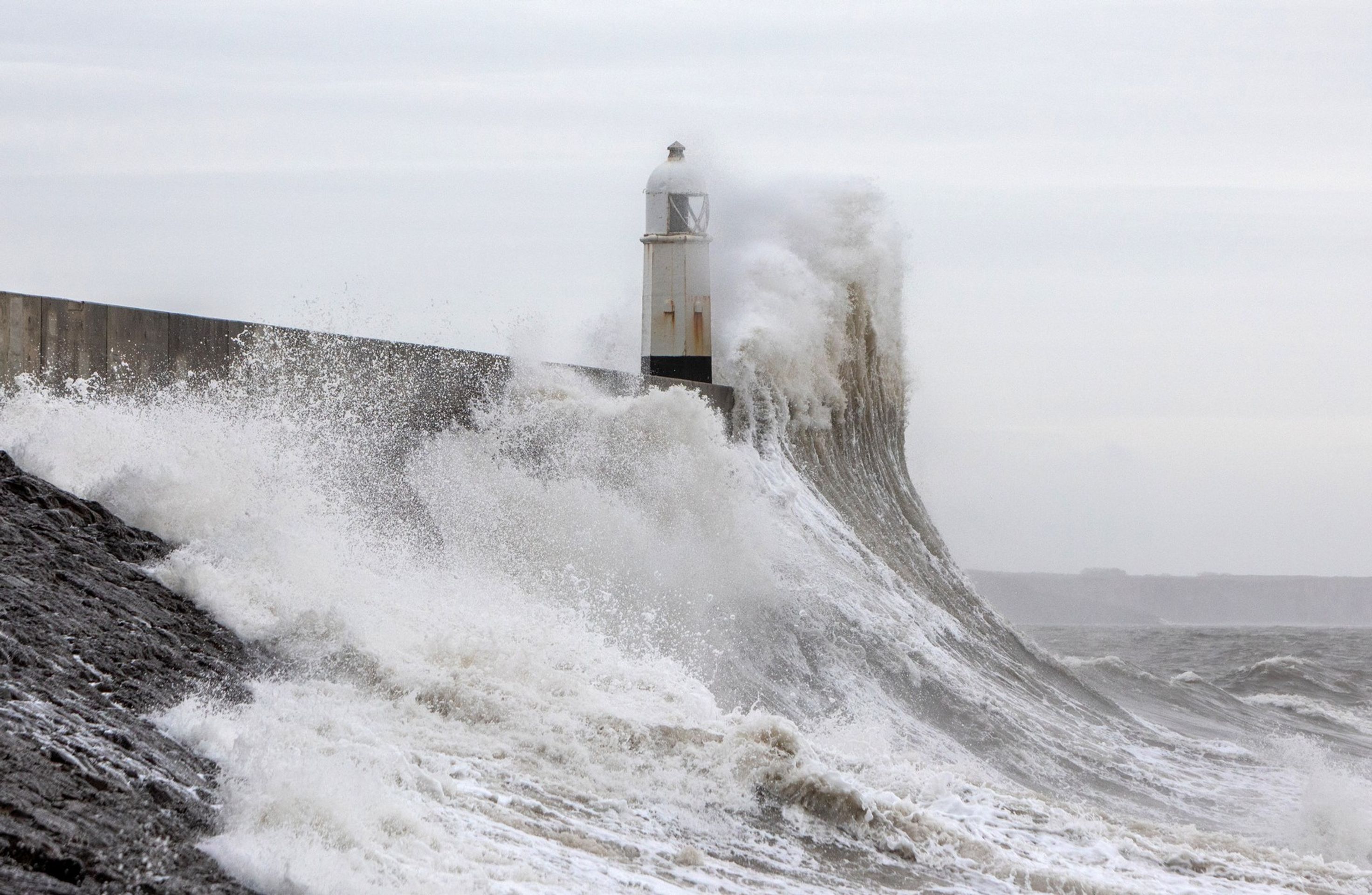 Bouře Isha, 21. 1. 2024 UK, Porthcawl - Bouře Isha (3/5)