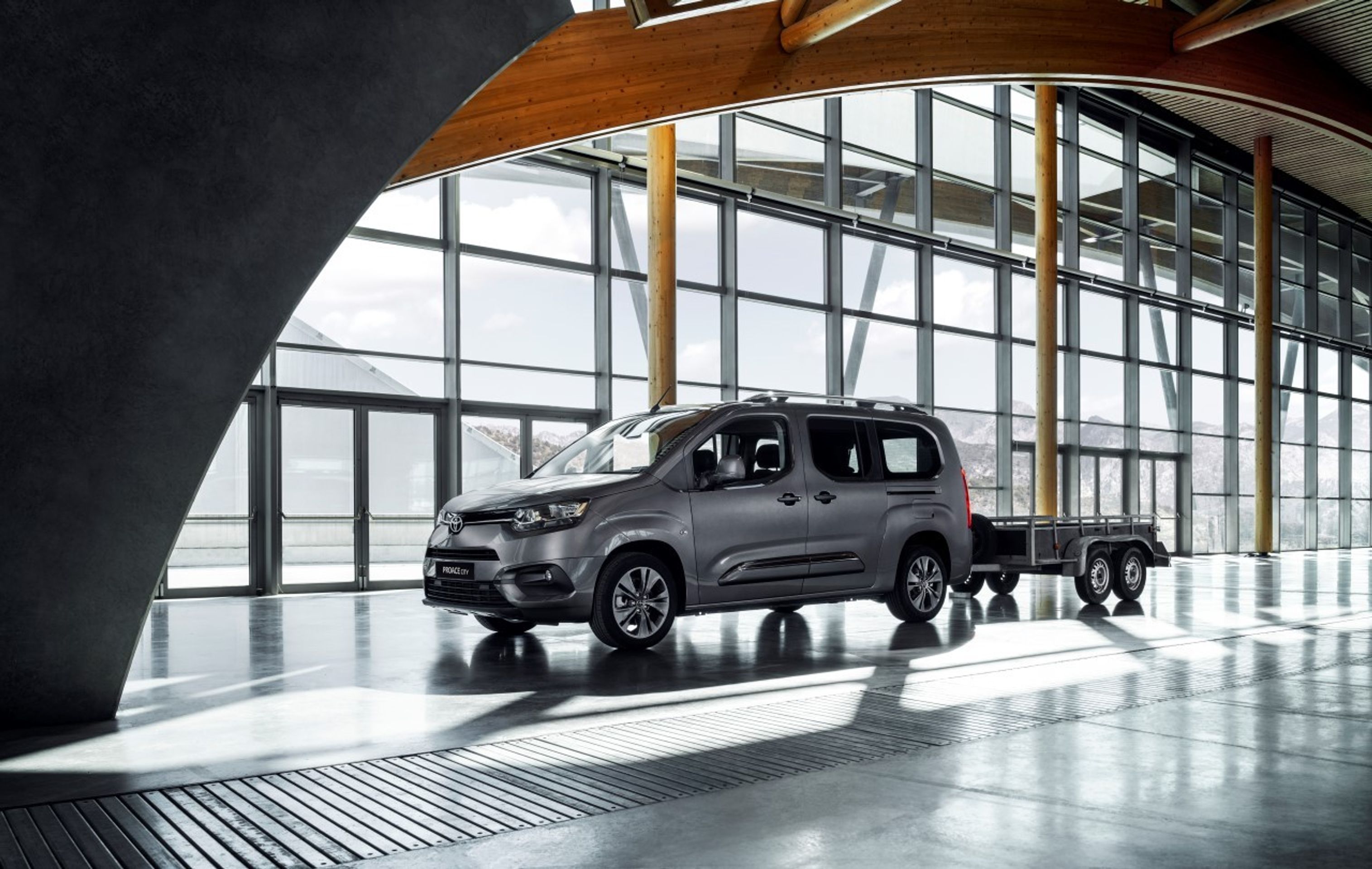 Toyota Proace City - 61 - Fotogalerie: Toyota Proace City jako dodávka i auto pro rodinu (15/28)