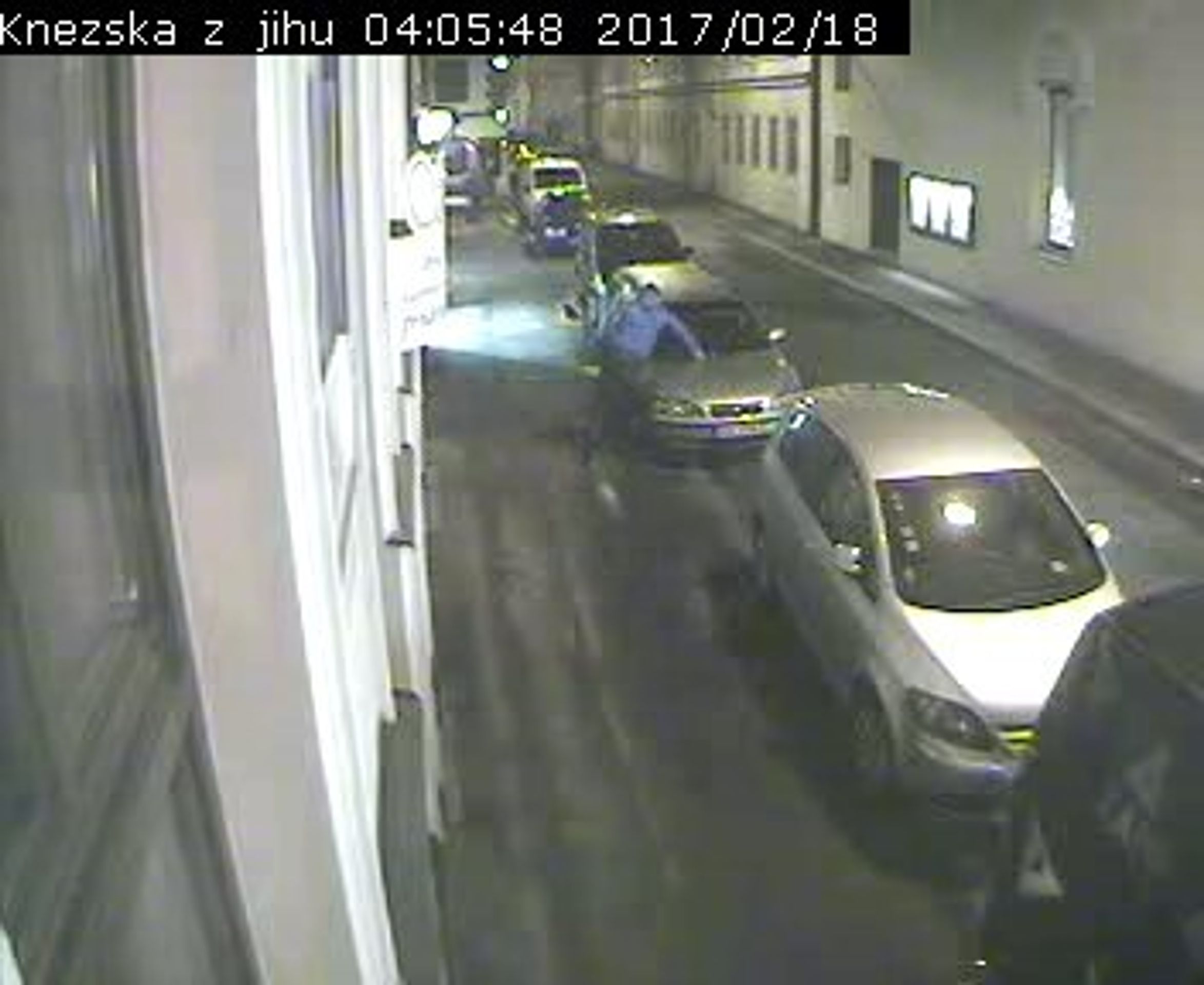 Vandal v Českých Budějovicích - 3 - GALERIE: Řádění vandala v Českých Budějovicích (3/7)