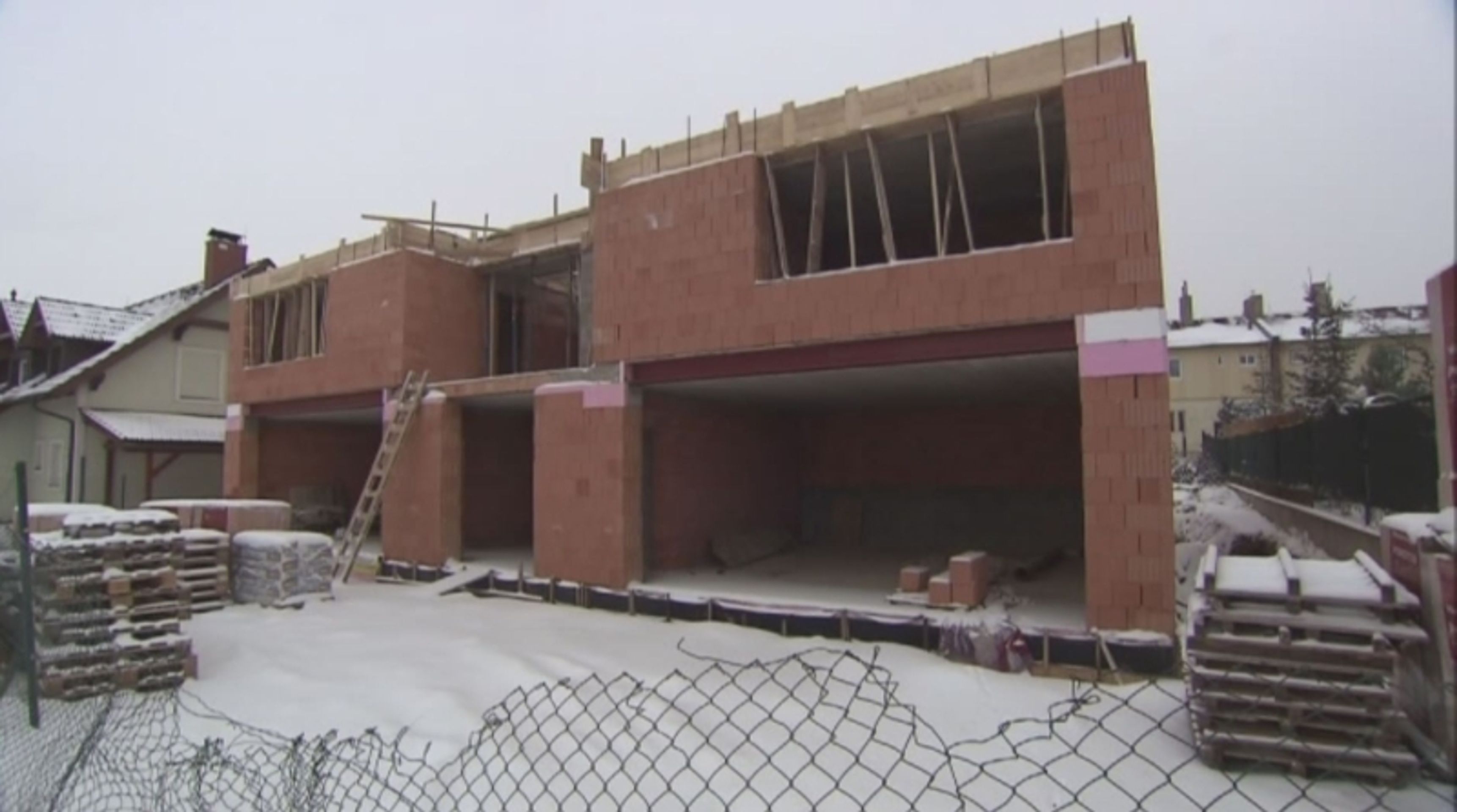 Vila Antonína Michala - 5 - Rozestavěná vila Antonína Michala za 25 milionů (5/9)