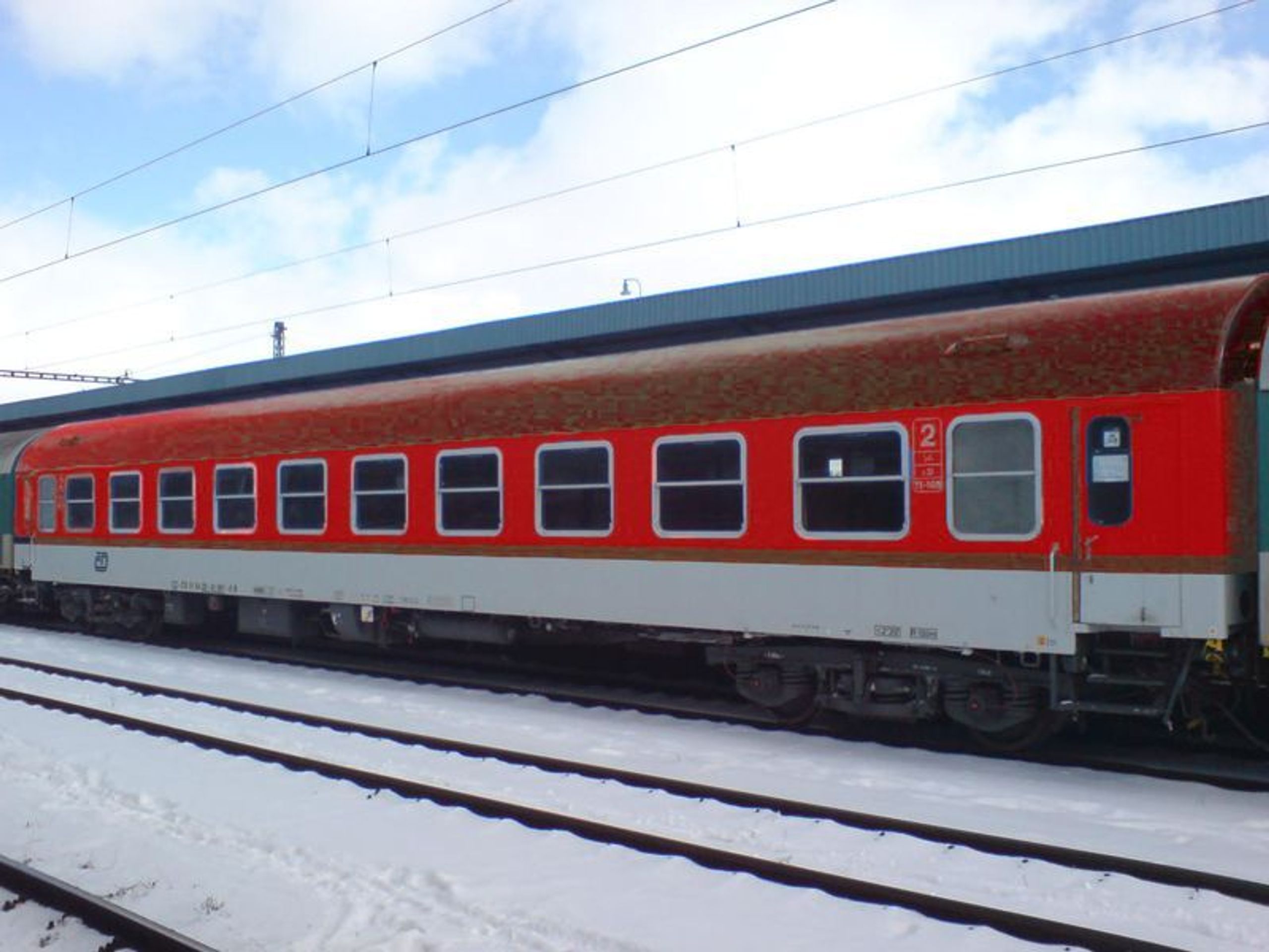 vlak červená - GALERIE: Návrhy barevného designu vlaků (6/6)