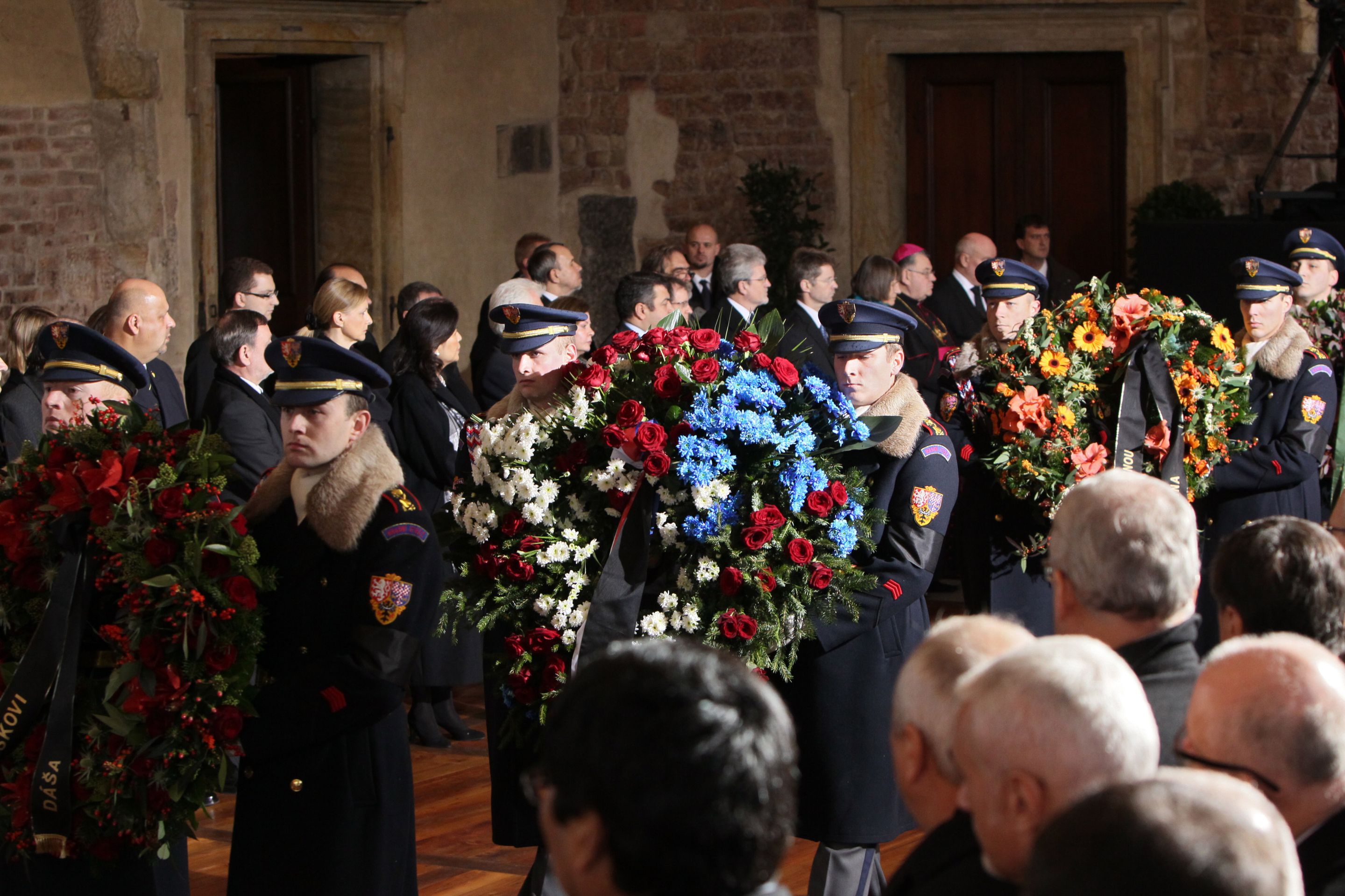 Smuteční průvod, Havel - 2 - Galerie: Havel na Hradě (15/16)