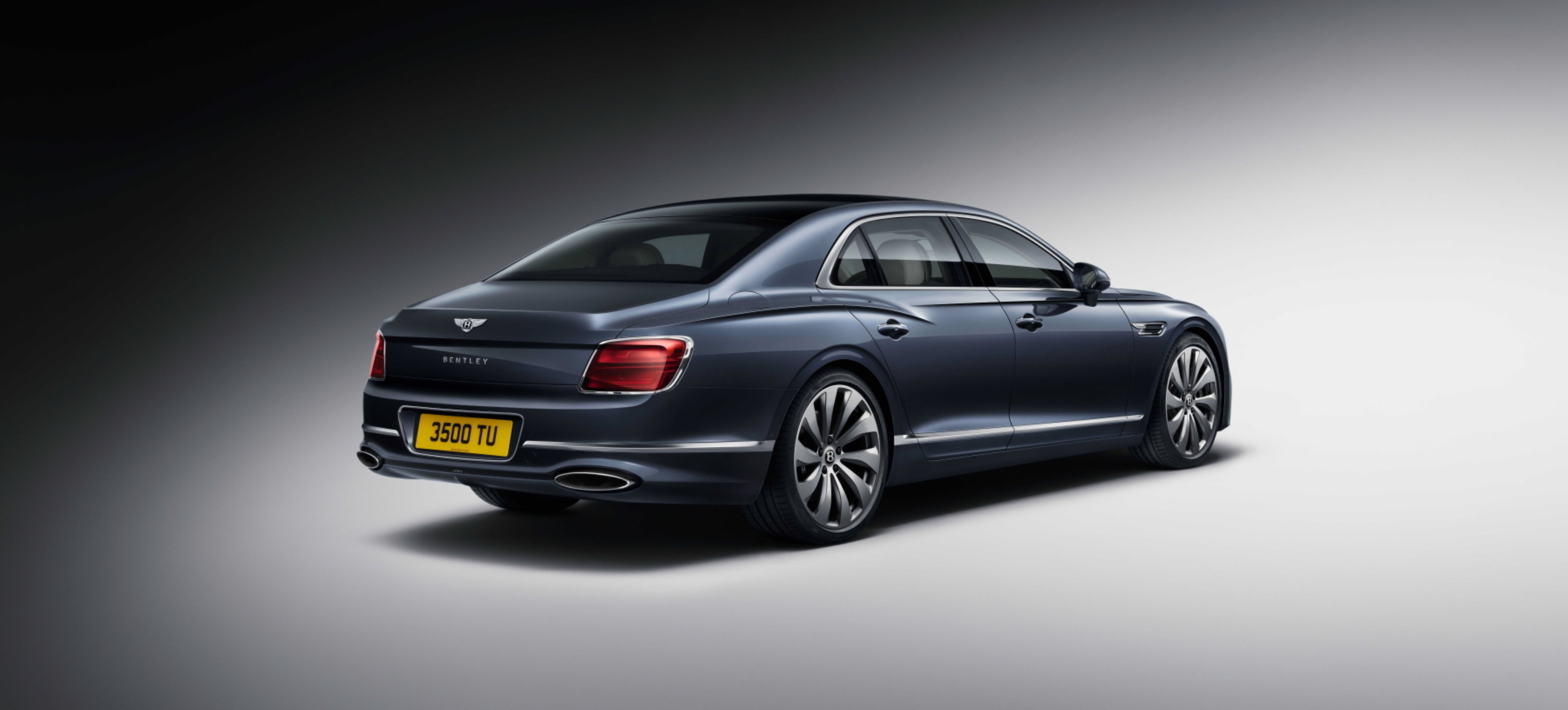 Bentley Flying Spur - 3 - Fotogalerie: Sportovní limuzína Bentley Flying Spur (14/14)