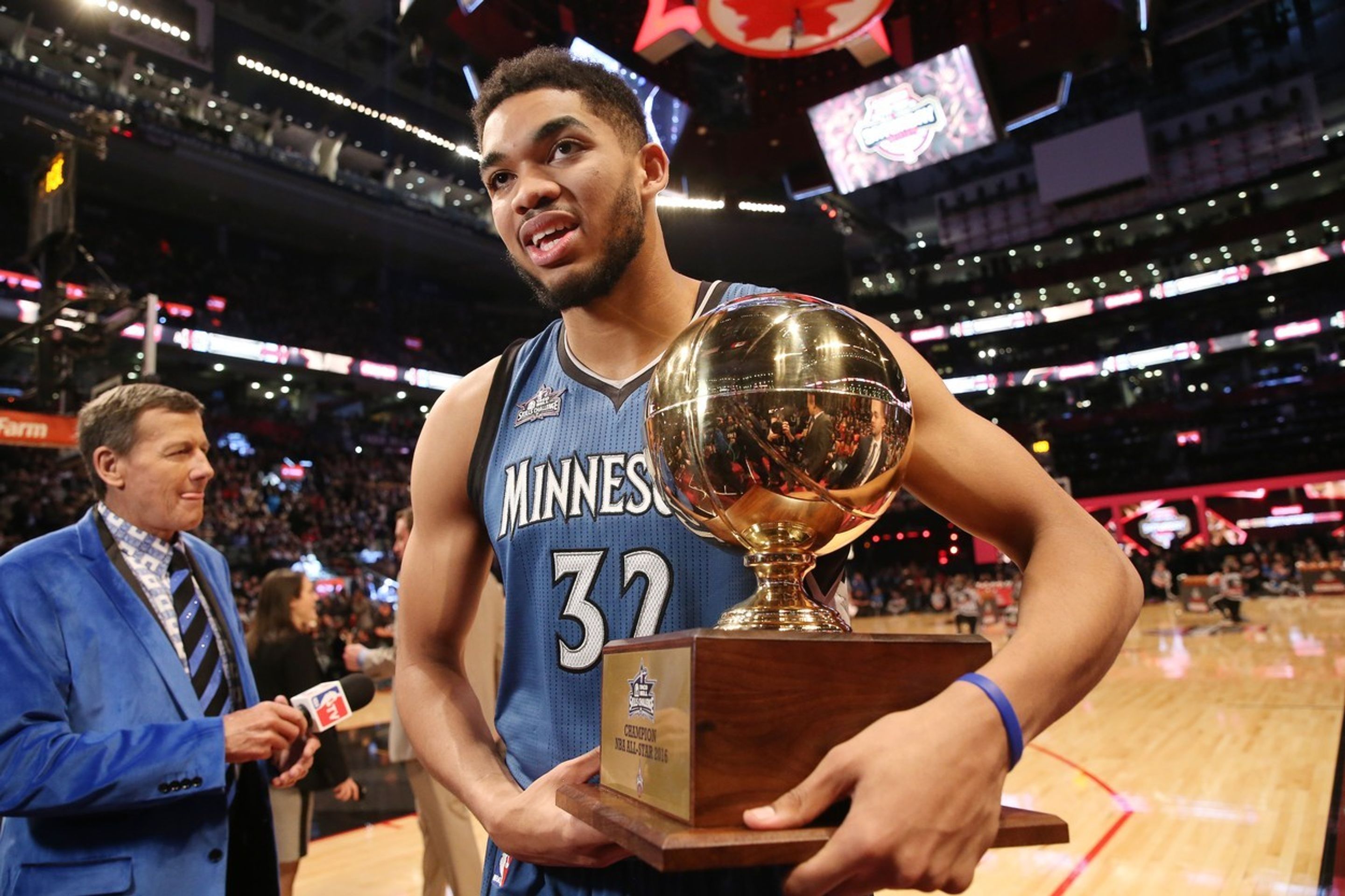 Dovednostní soutěže během All Star Game NBA - 8 - GALERIE: Dovednostní soutěže během All Star Game NBA (5/12)