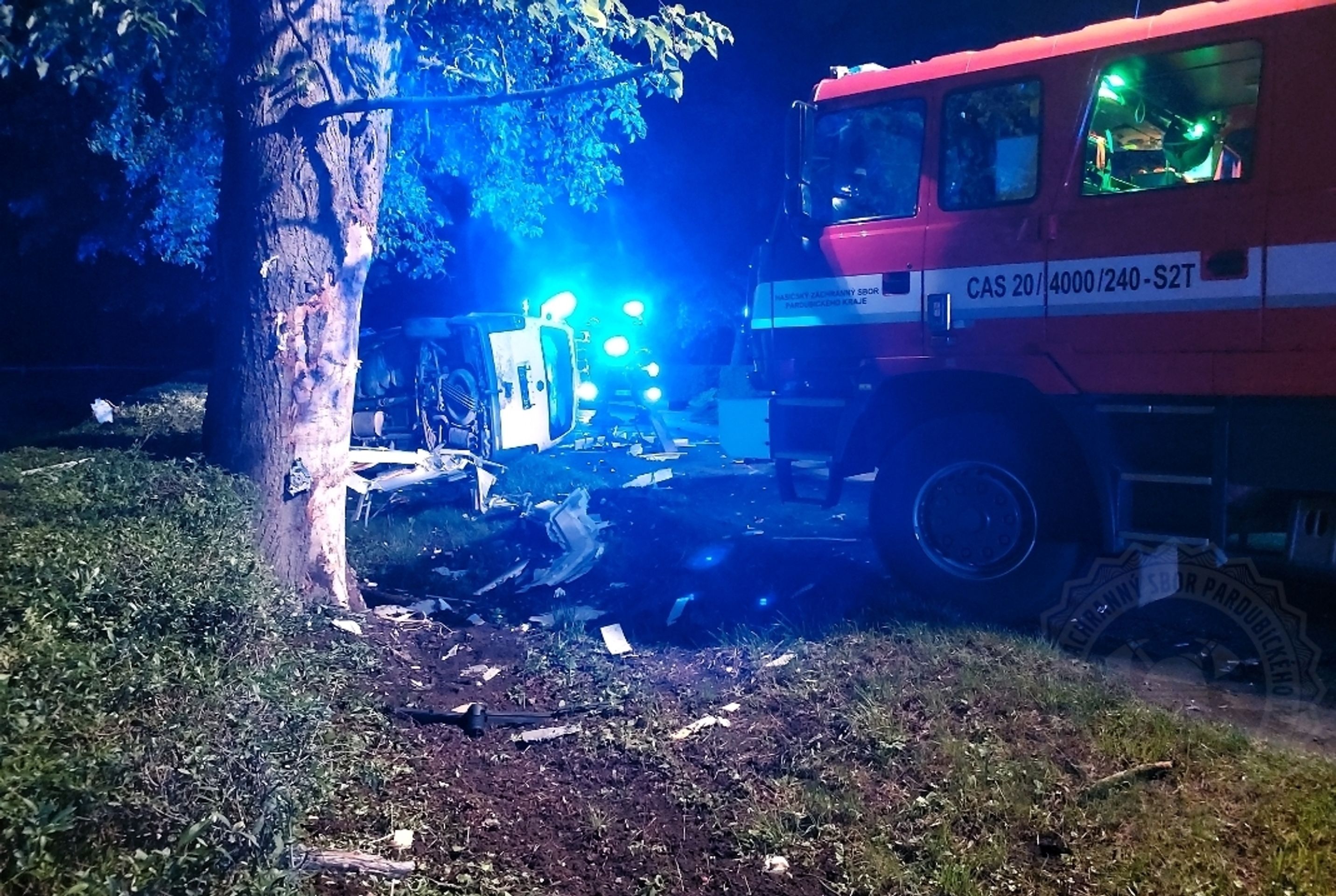 Havárie dodávky na Pardubicku - Havárie dodávky (2/3)