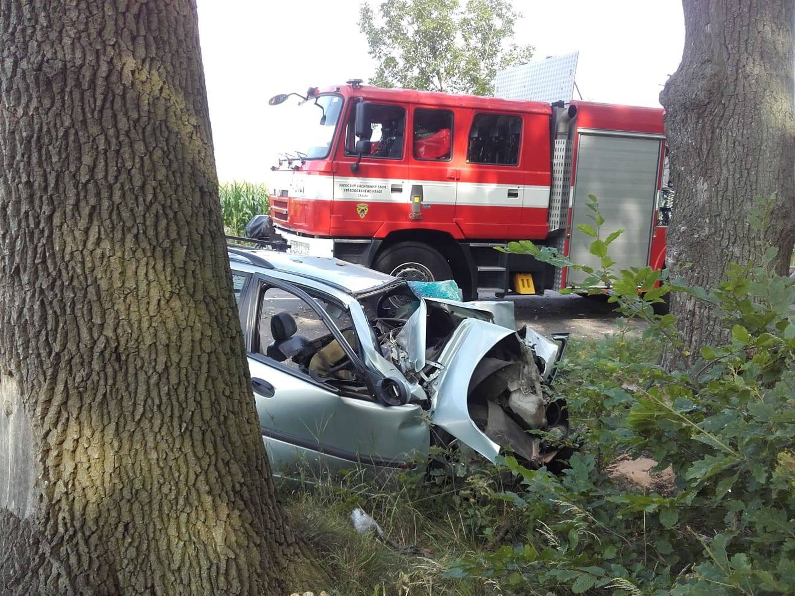 Tragická nehoda u obce Chedrbí - GALERIE: Tragická nehoda u Chedrbí (6/6)