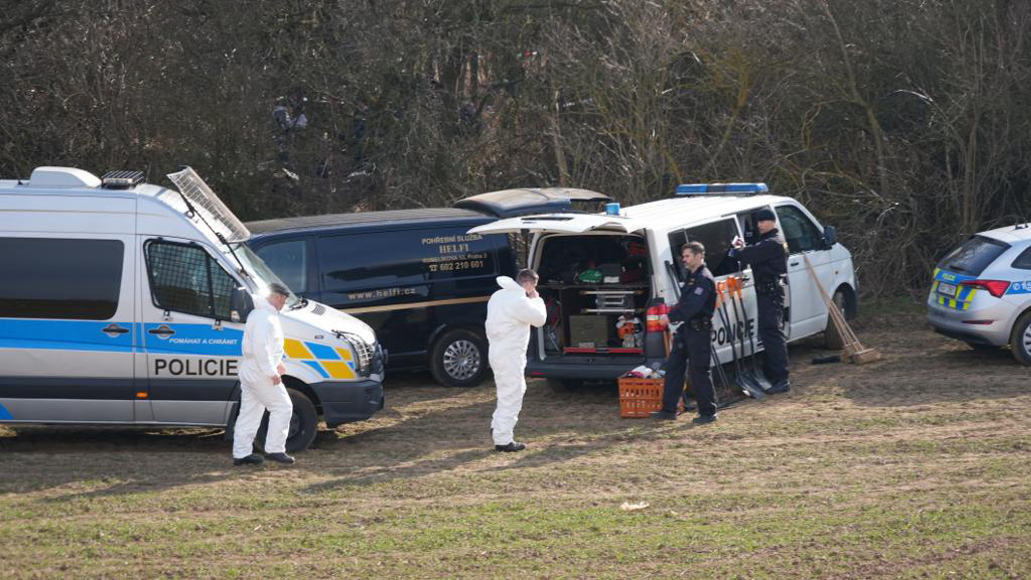 Nález dvou těl v Praze - Dvě mrtvé osoby v Chuchelském háji (1/14)