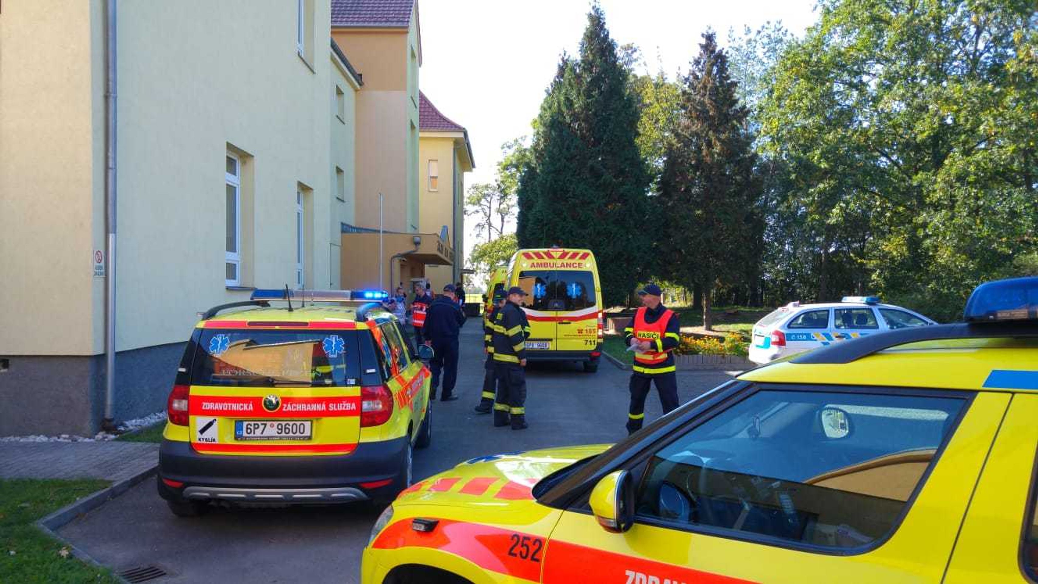 Hromadná intoxikace dětí ve škole u Plzně - 6 - GALERIE: Hromadná intoxikace dětí ve škole u Plzně (6/7)