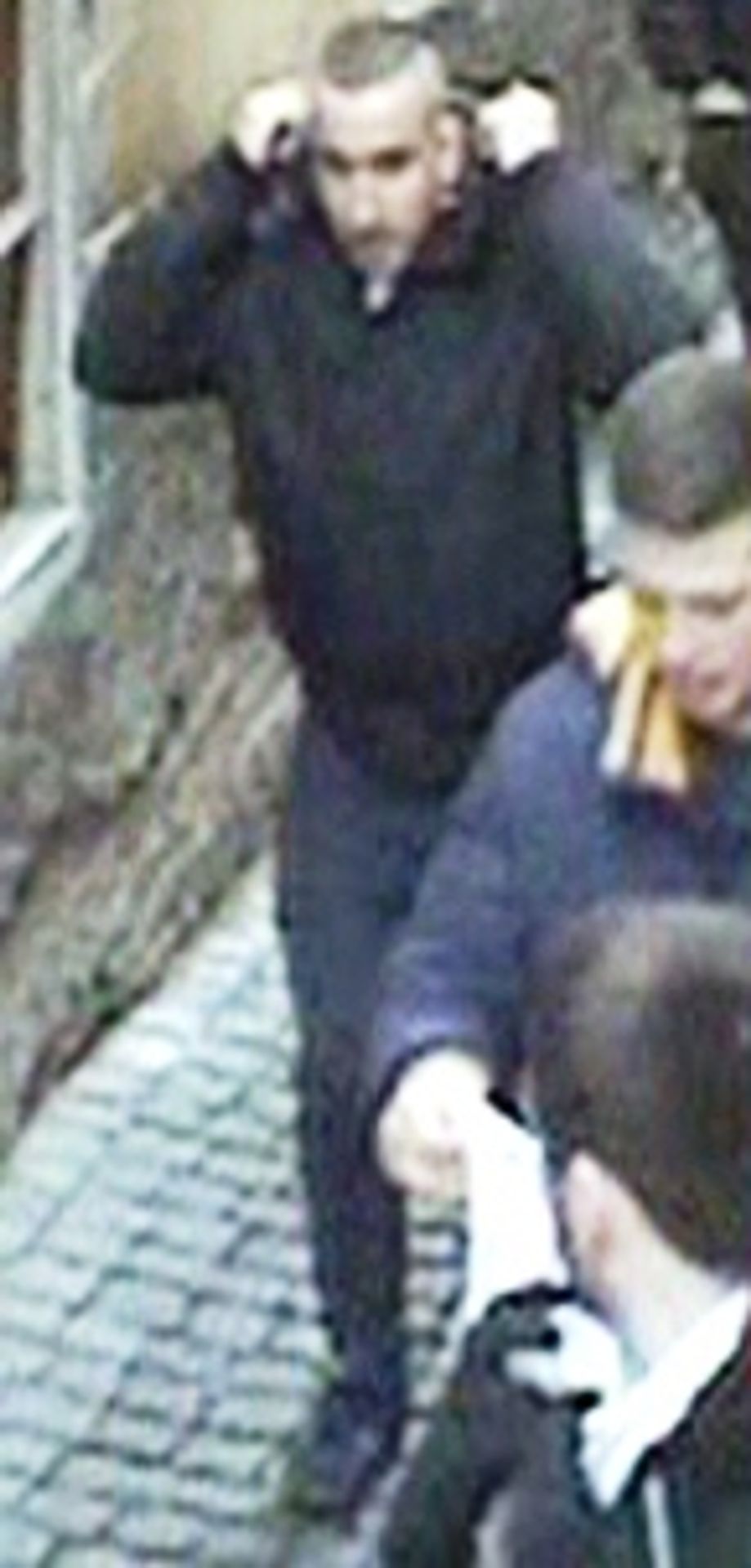 Neznámý v incidentu v Thunovské v Praze - 17 - GALERIE: Incident v Thunovské ulici při demonstraci v Praze (17/19)