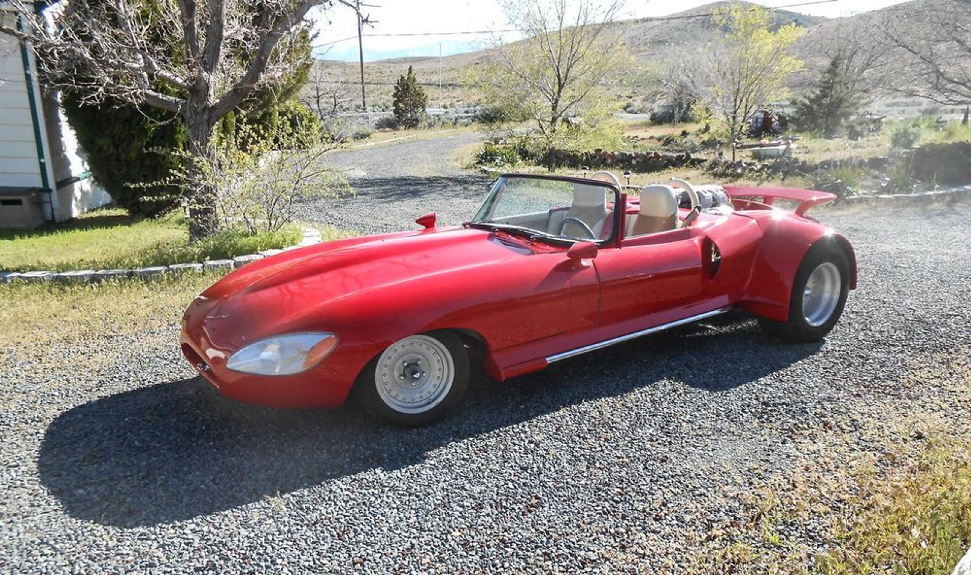 Jaguar - 23 - GALERIE: Nejhnusnější Jaguar E-Typ všech dob (18/20)