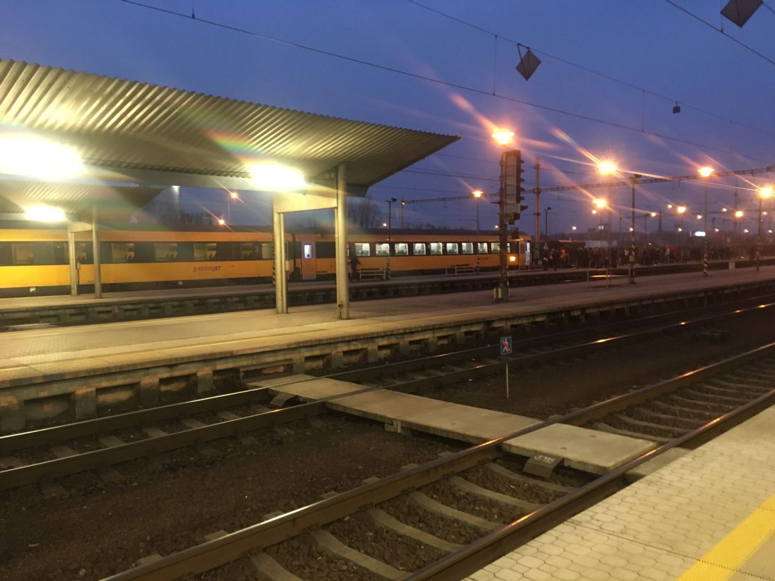 Vlaky RegioJetu se zastavily kvůli bombové výhrůžce - 2 - GALERIE: Vlaky RegioJetu se zastavily kvůli bombové výhrůžce (8/9)