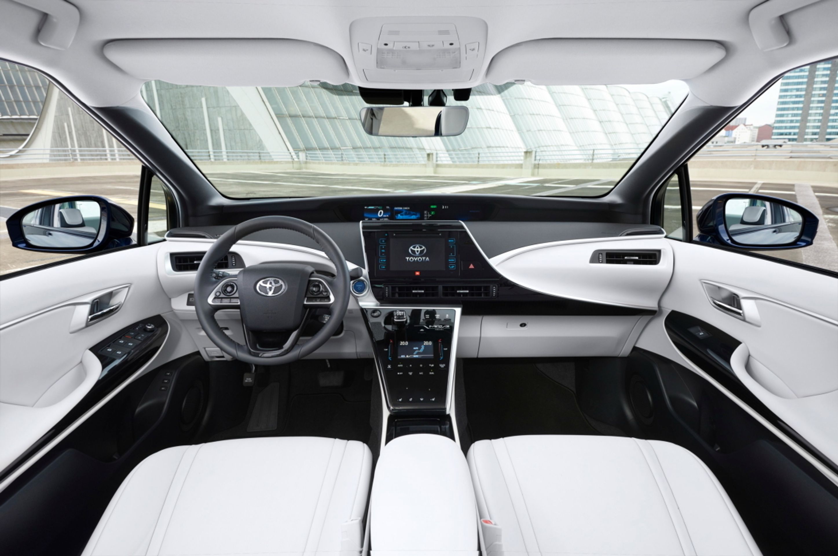 Toyota Mirai - 24 - Fotogalerie: Vodíková Toyota Mirai (20/26)