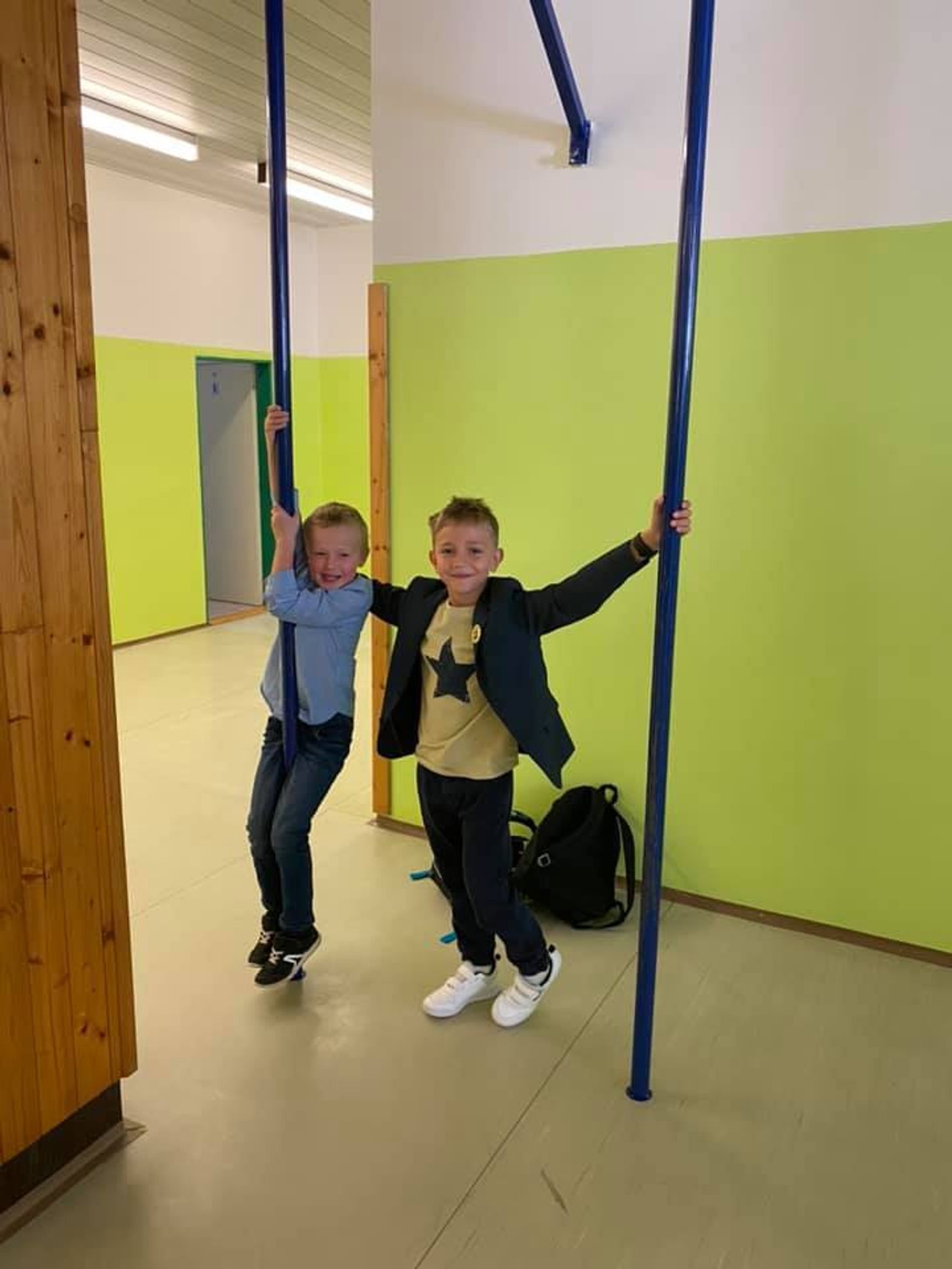 Děti celebrit se vrátily do školy - 5 - GALERIE: Děti hvězd šly do školy (5/9)